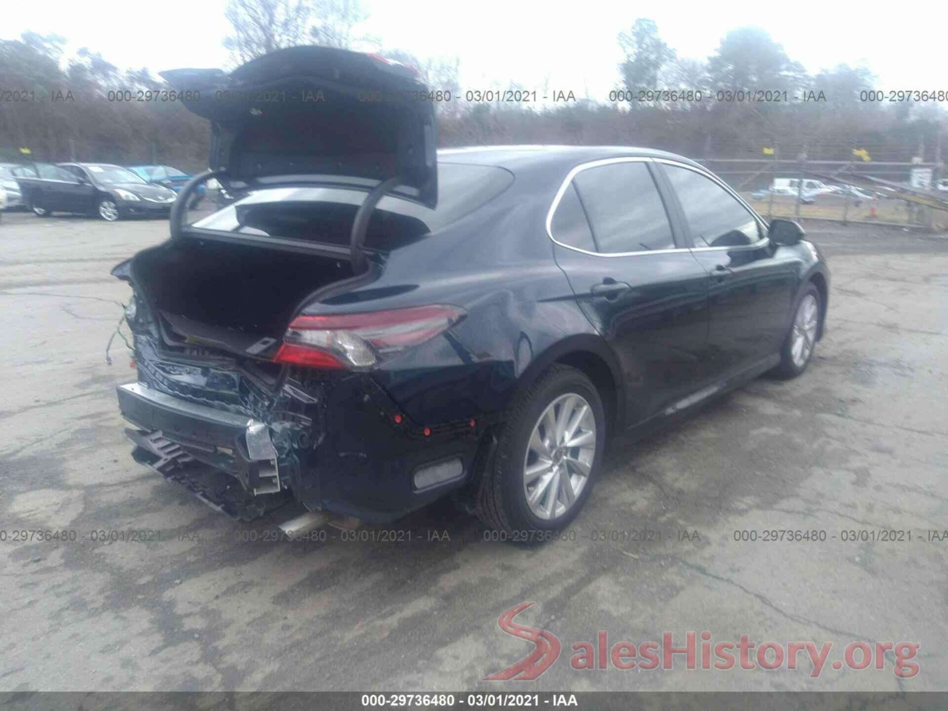 4T1C11AKXMU550784 2021 TOYOTA CAMRY