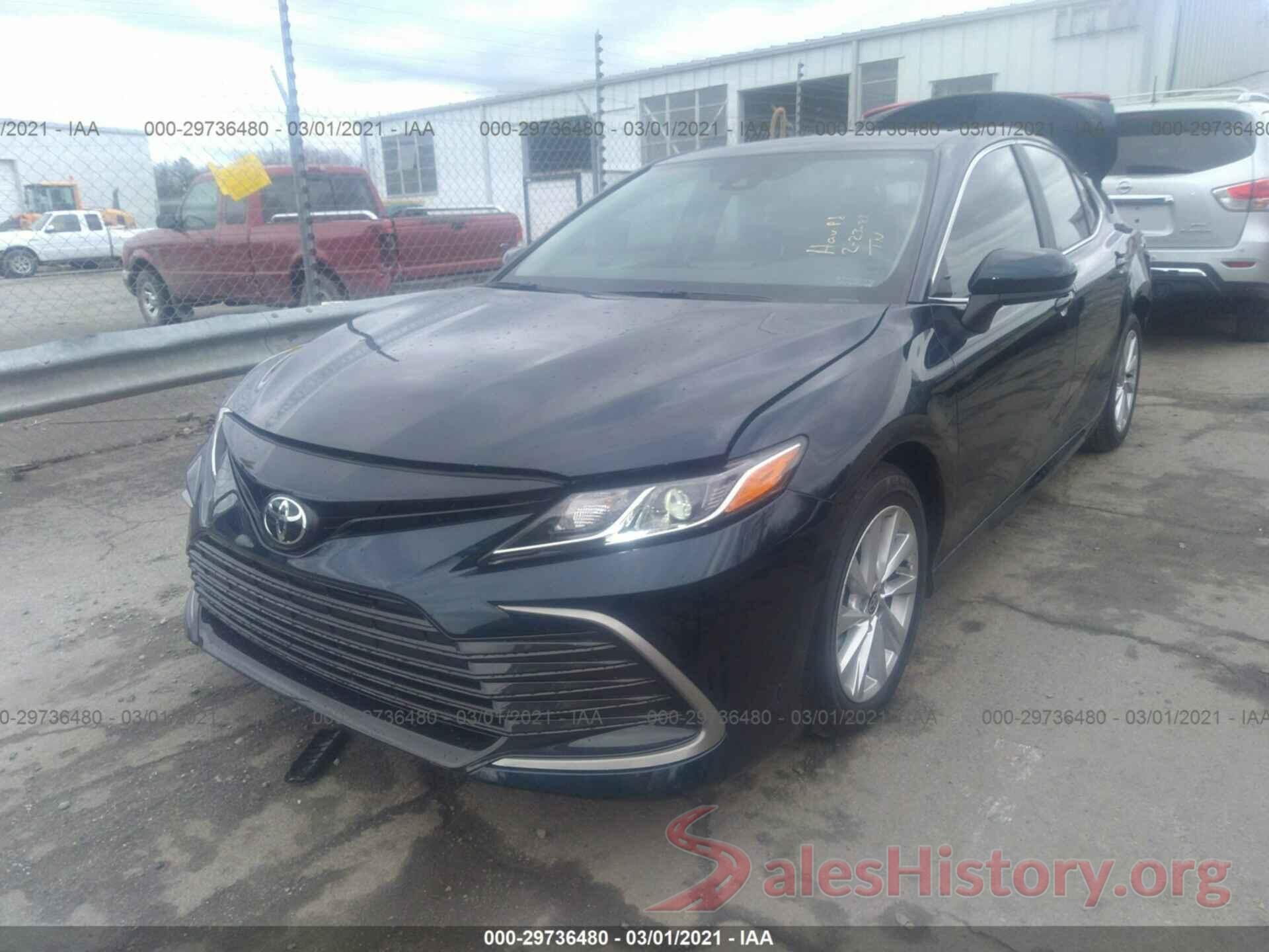 4T1C11AKXMU550784 2021 TOYOTA CAMRY