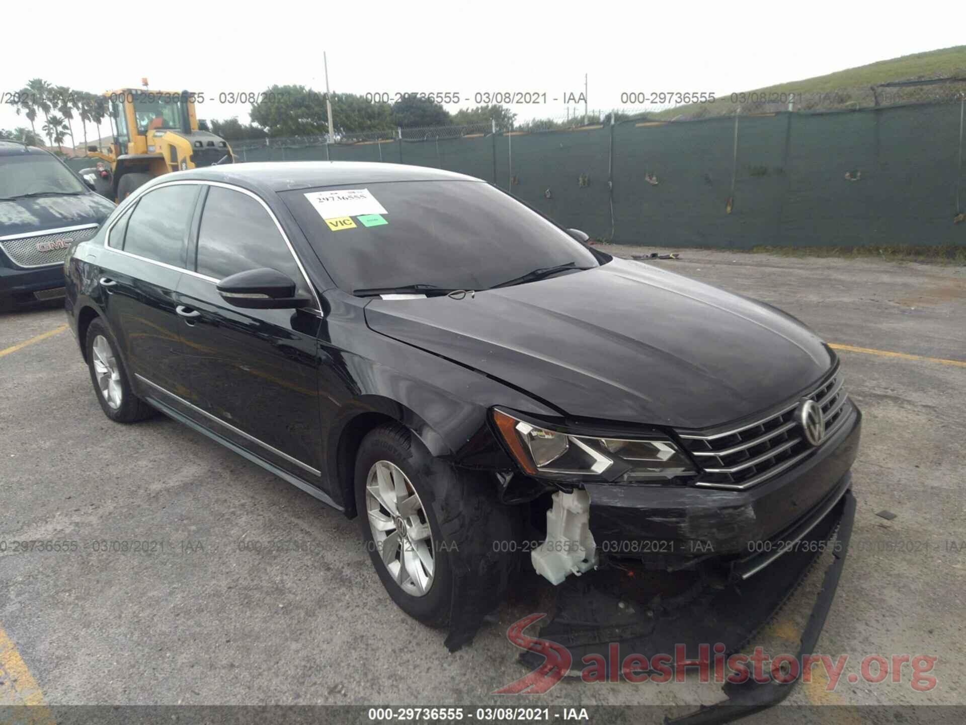 1VWAT7A35HC005814 2017 VOLKSWAGEN PASSAT