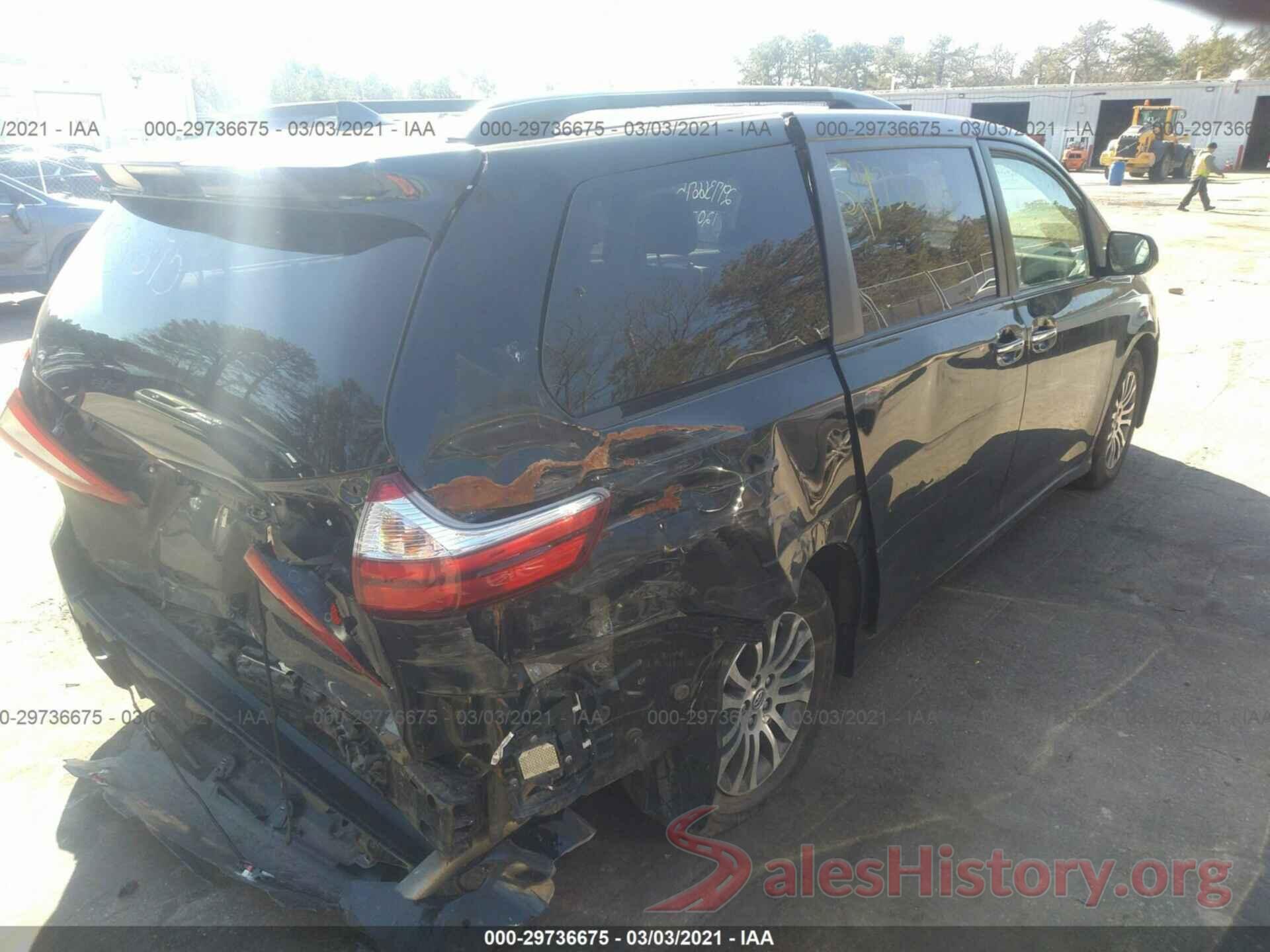 5TDYZ3DC5JS932952 2018 TOYOTA SIENNA