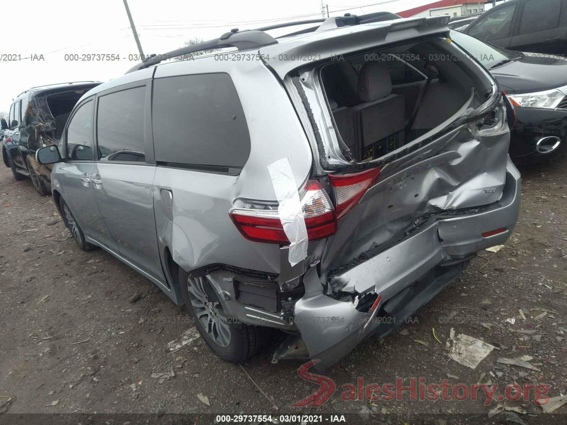 5TDYZ3DC7JS901184 2018 TOYOTA SIENNA