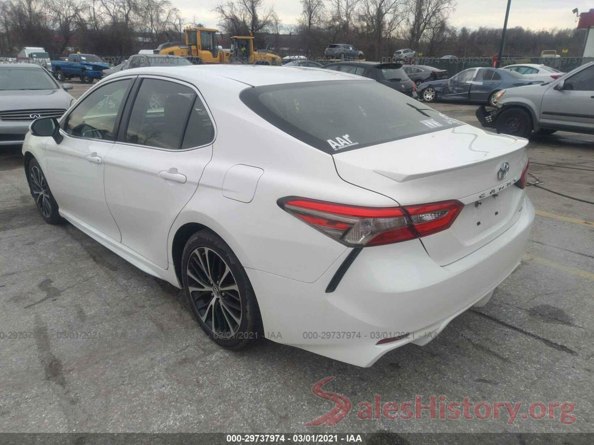 JTNB11HK3J3027528 2018 TOYOTA CAMRY