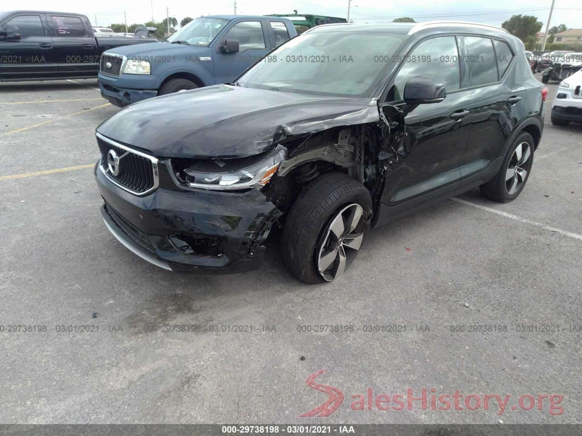 YV4162UKXK2121925 2019 VOLVO XC40