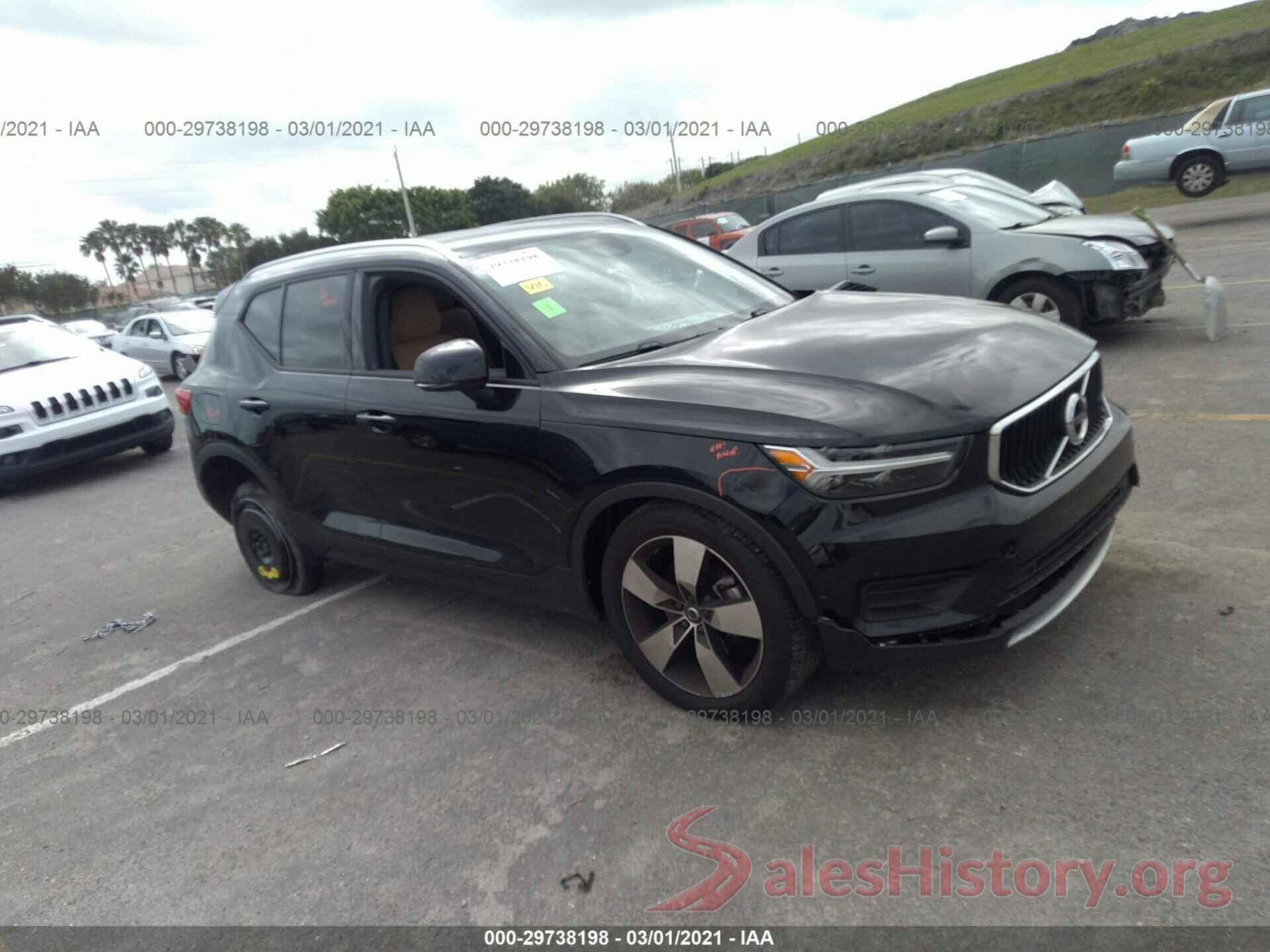 YV4162UKXK2121925 2019 VOLVO XC40