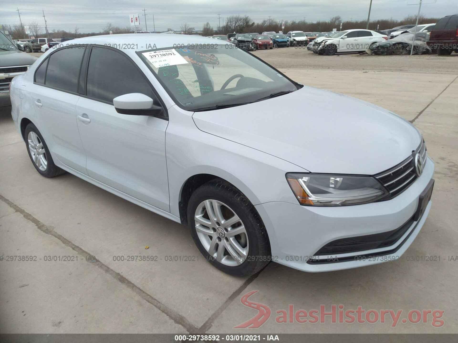 3VW2B7AJ0JM228613 2018 VOLKSWAGEN JETTA