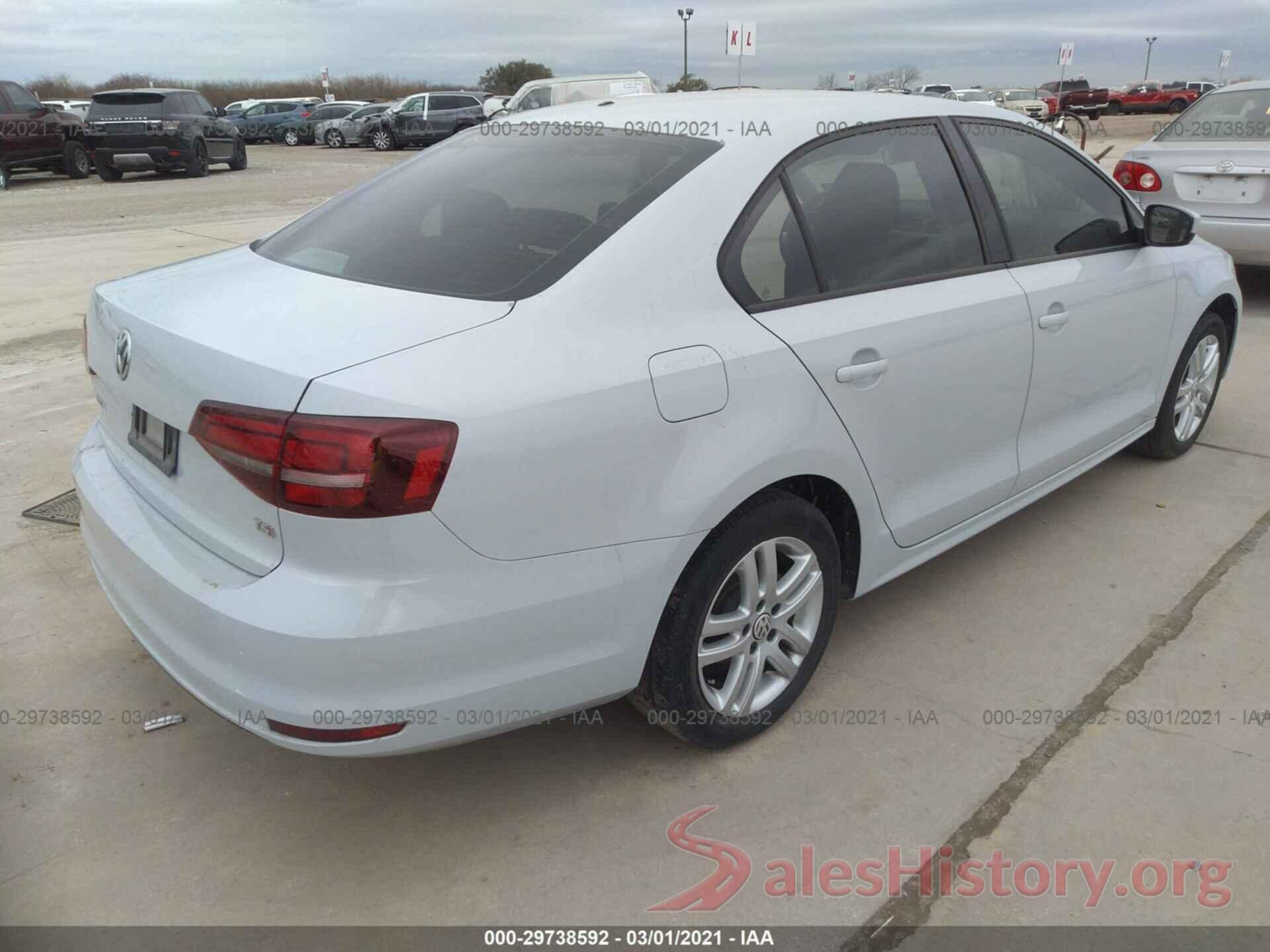 3VW2B7AJ0JM228613 2018 VOLKSWAGEN JETTA