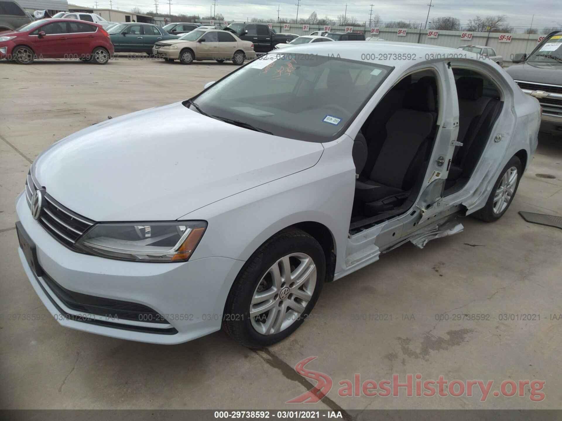 3VW2B7AJ0JM228613 2018 VOLKSWAGEN JETTA