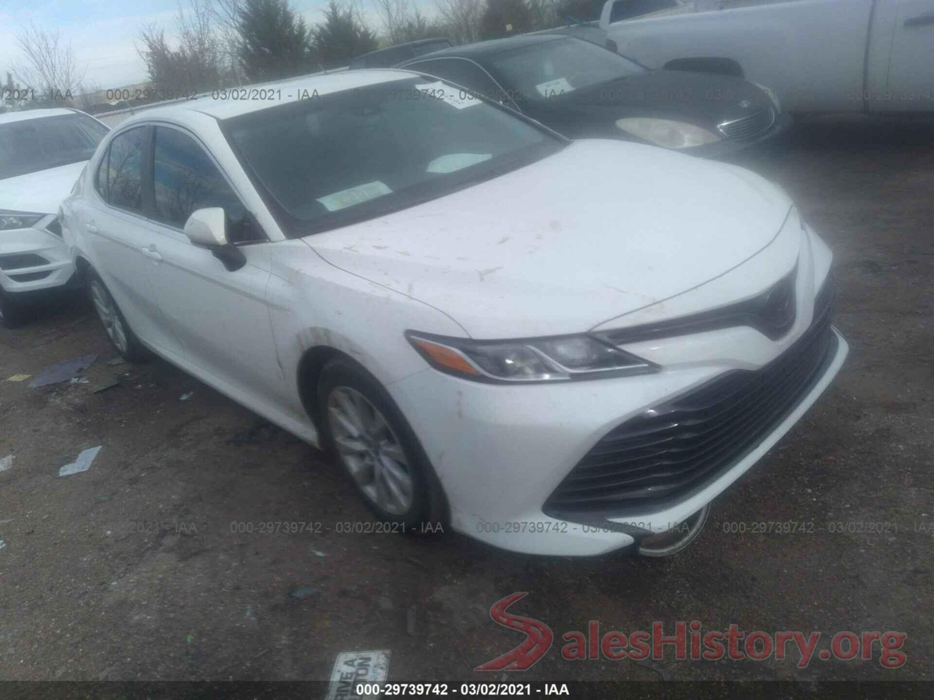 4T1B11HKXJU135767 2018 TOYOTA CAMRY