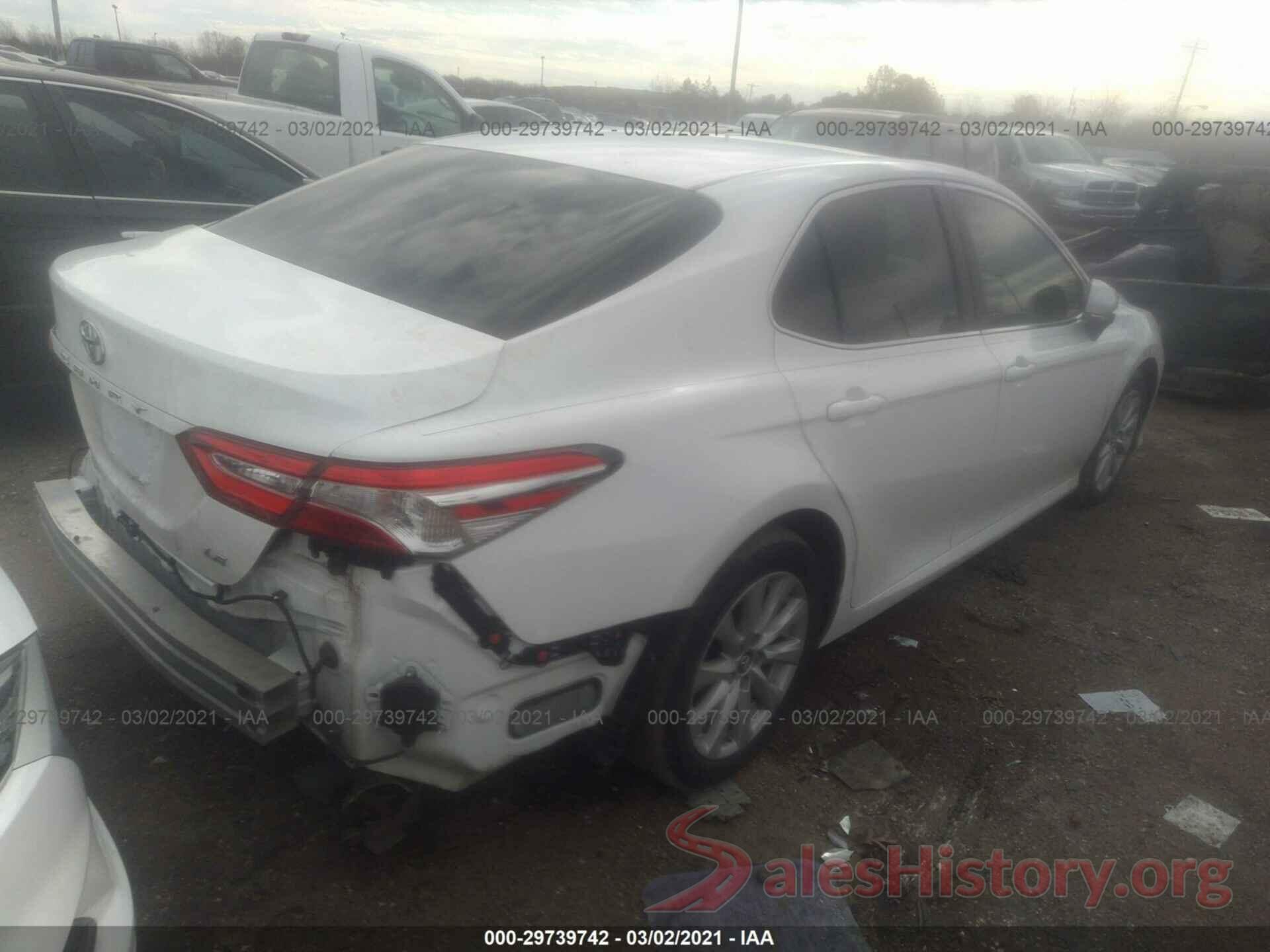 4T1B11HKXJU135767 2018 TOYOTA CAMRY