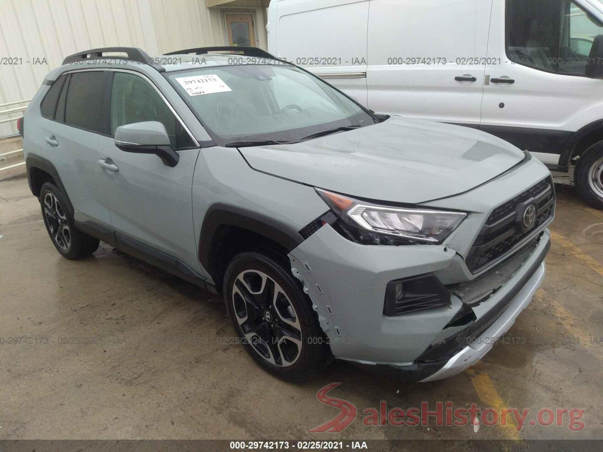 2T3J1RFV3LC098631 2020 TOYOTA RAV4