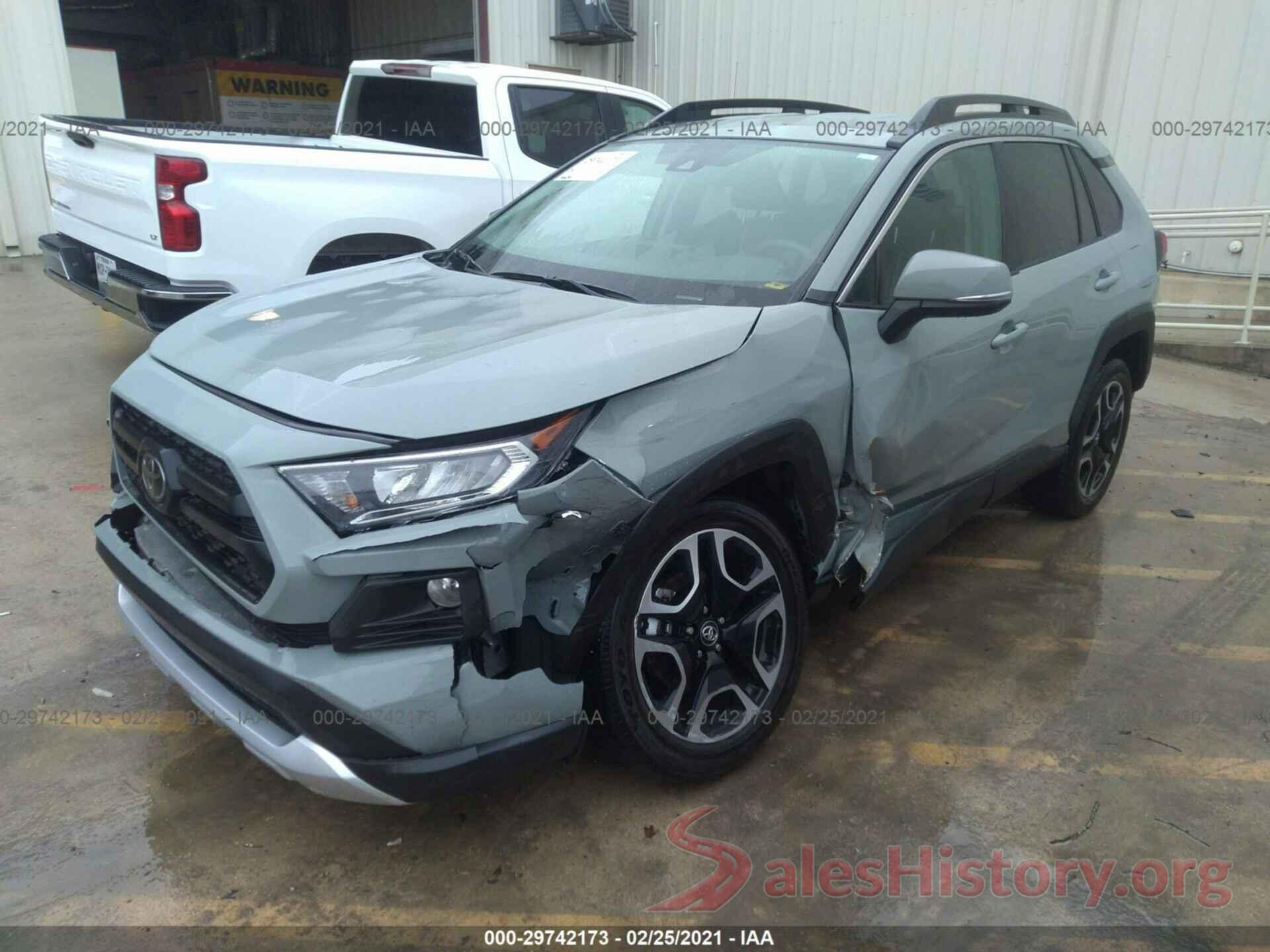 2T3J1RFV3LC098631 2020 TOYOTA RAV4