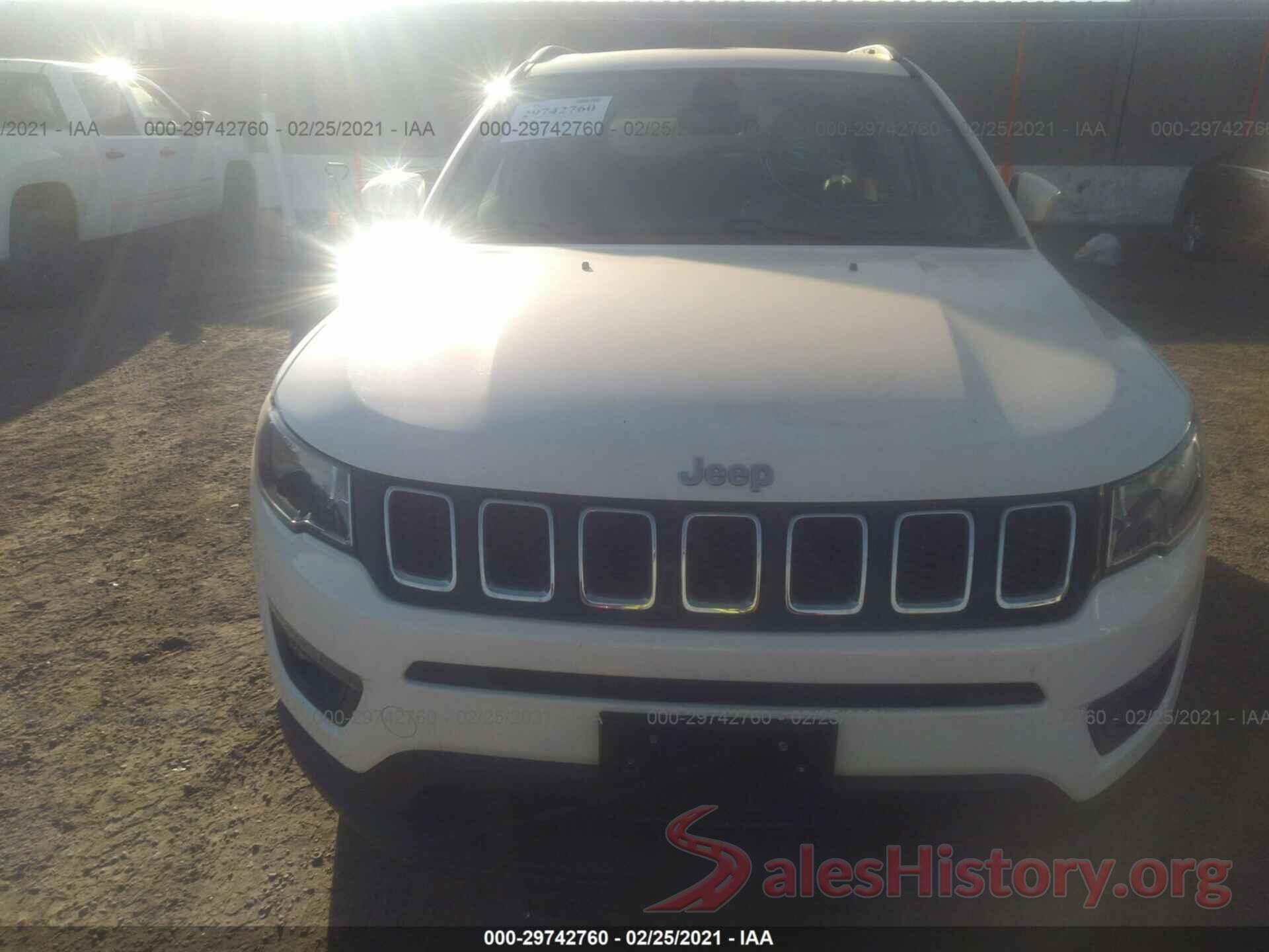 3C4NJCBB3JT488559 2018 JEEP COMPASS