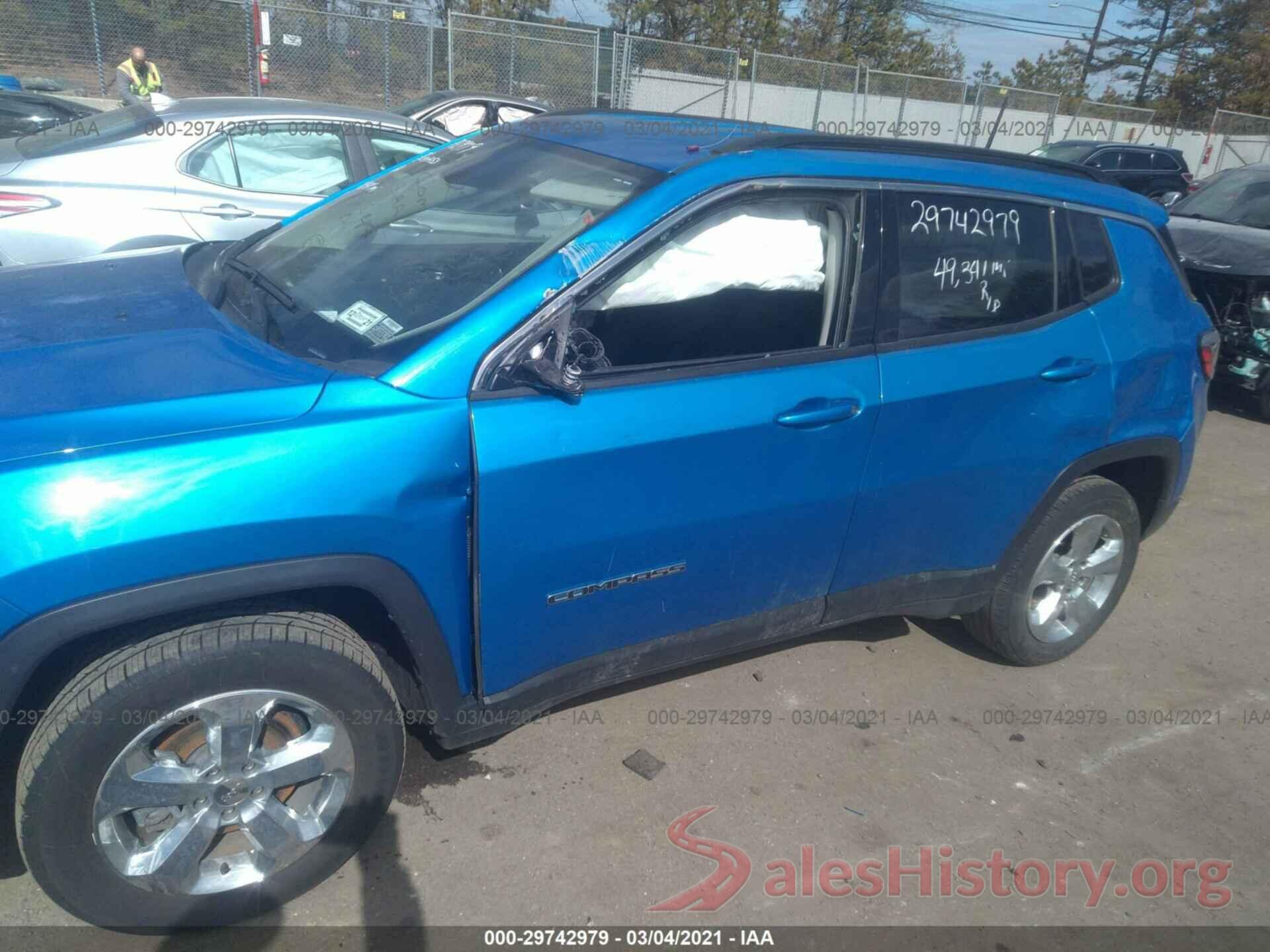 3C4NJDBB2JT261630 2018 JEEP COMPASS