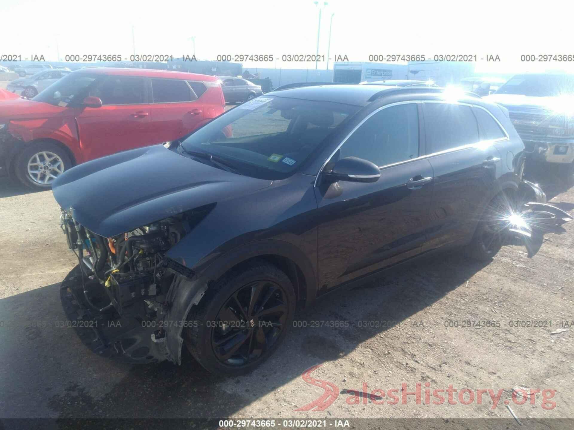 KNDCC3LC5J5161475 2018 KIA NIRO