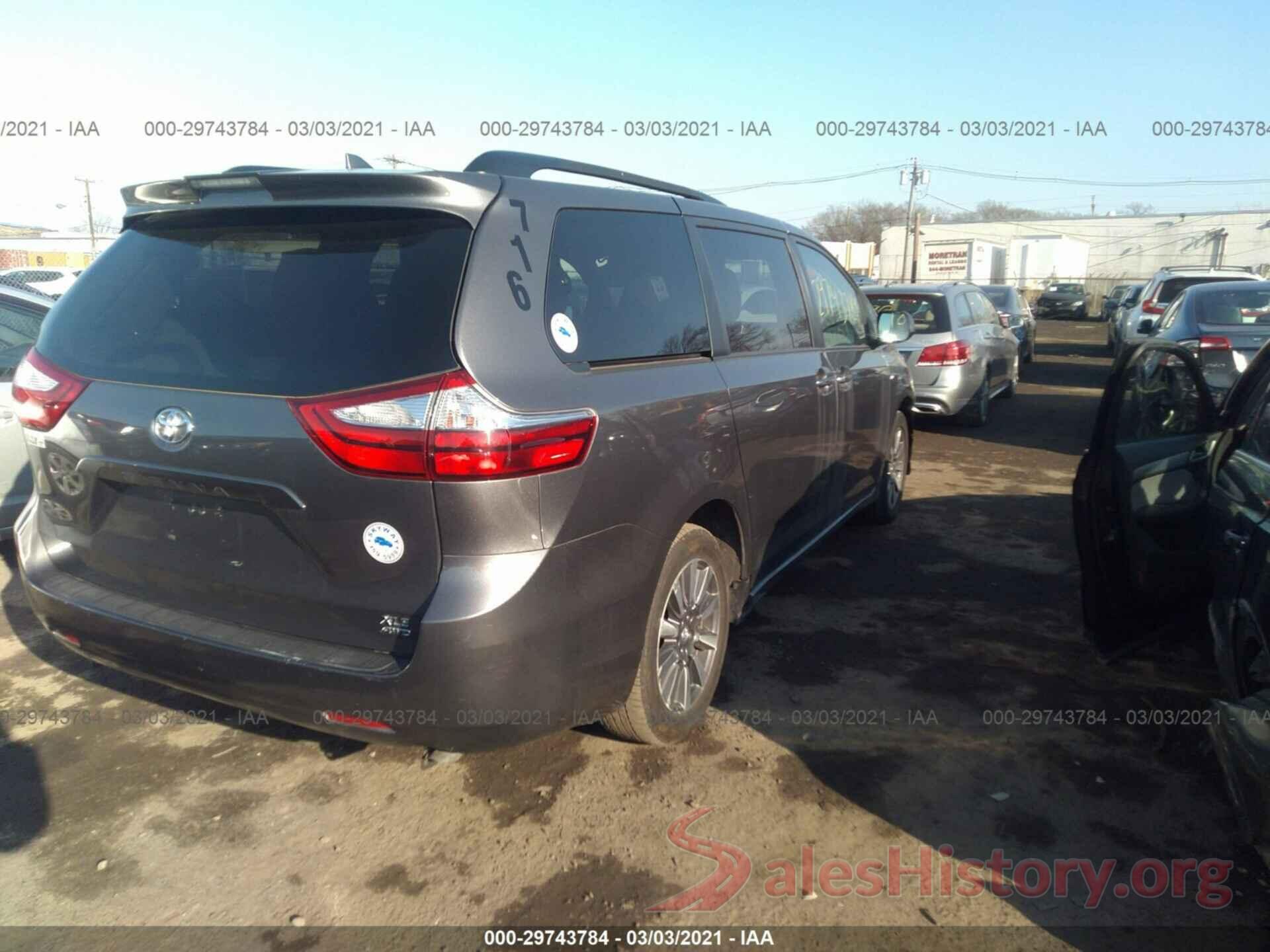 5TDDZ3DC4KS214065 2019 TOYOTA SIENNA