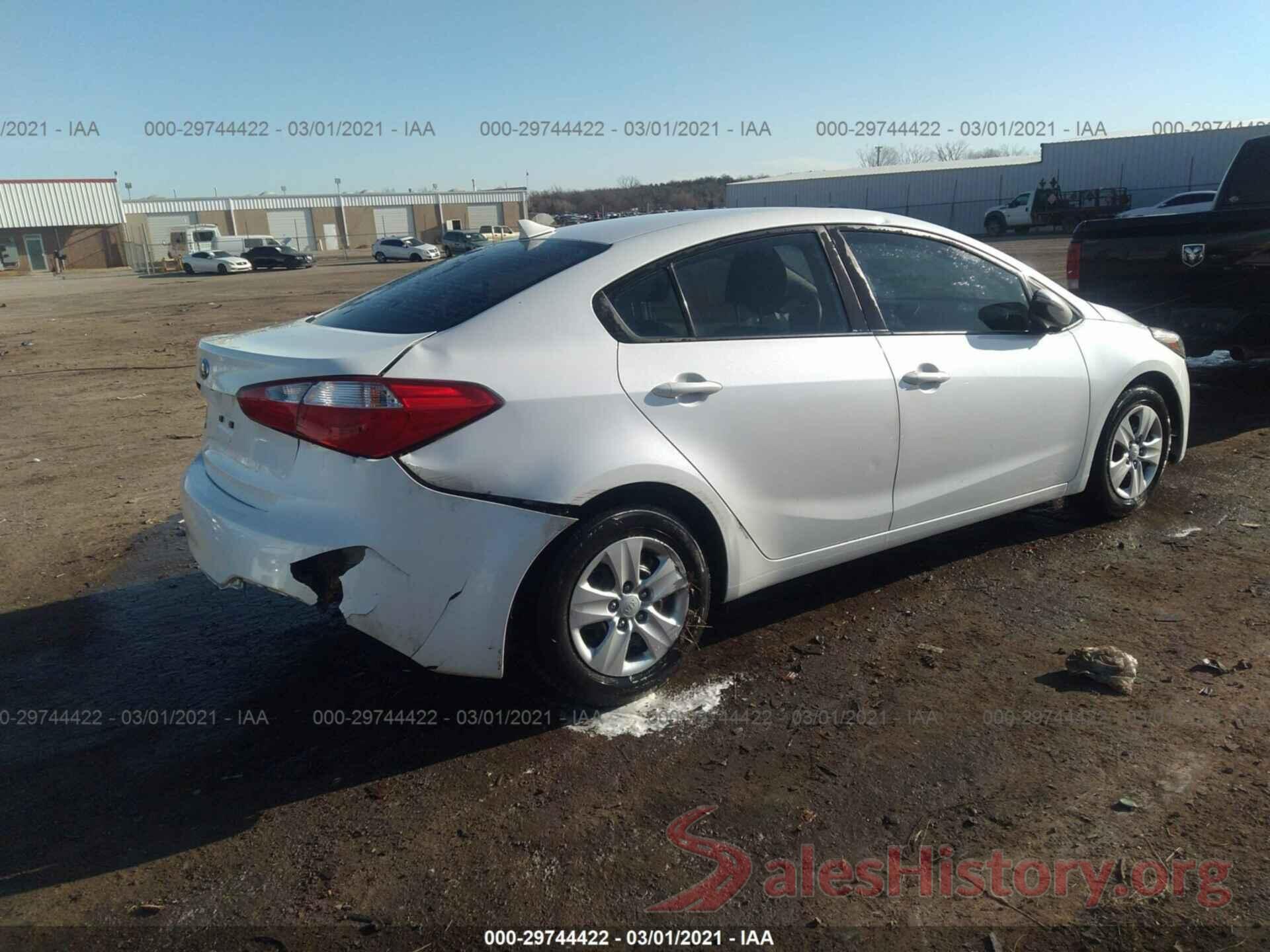 KNAFX4A6XG5517672 2016 KIA FORTE