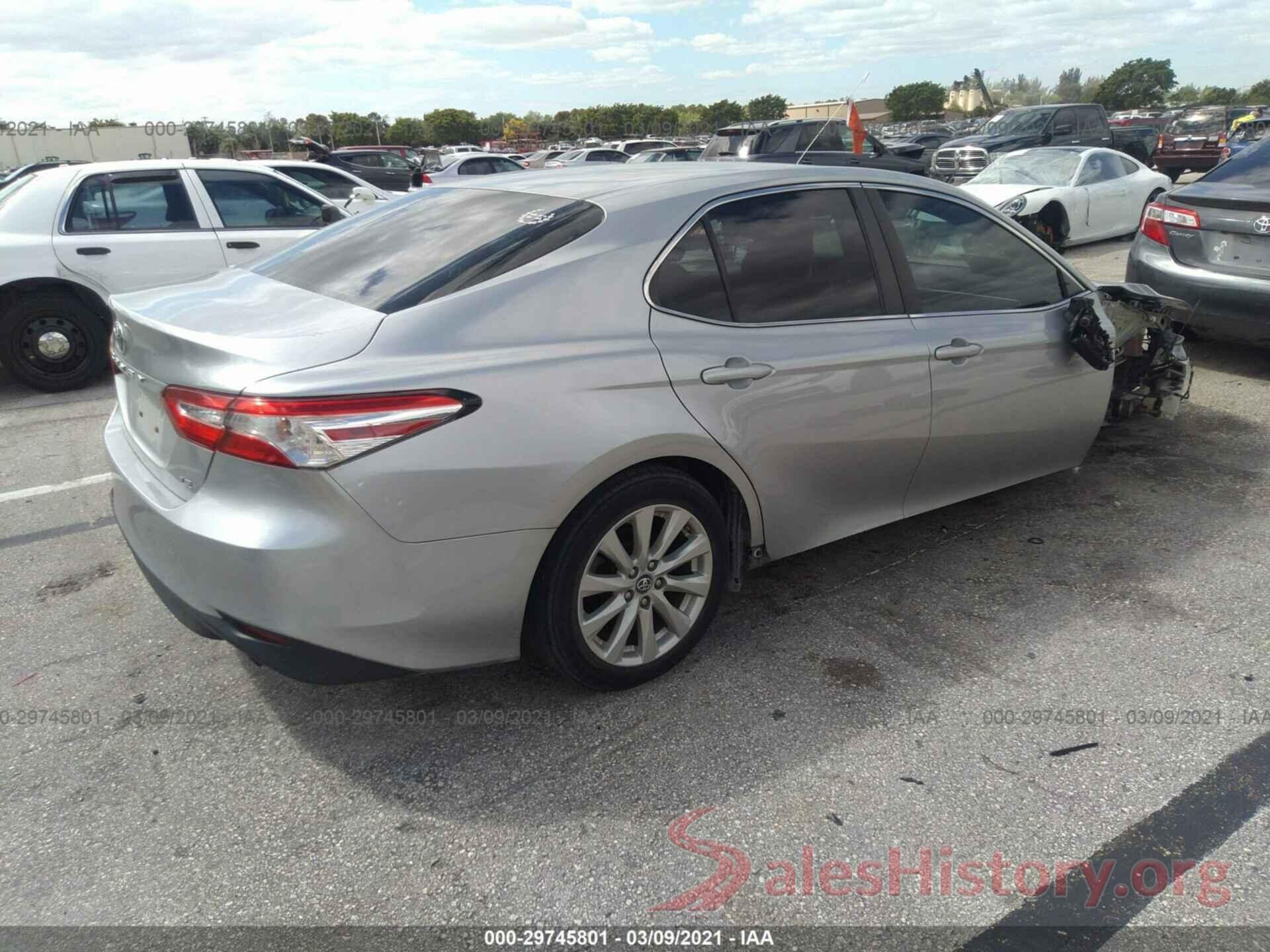 4T1B11HK4JU580179 2018 TOYOTA CAMRY