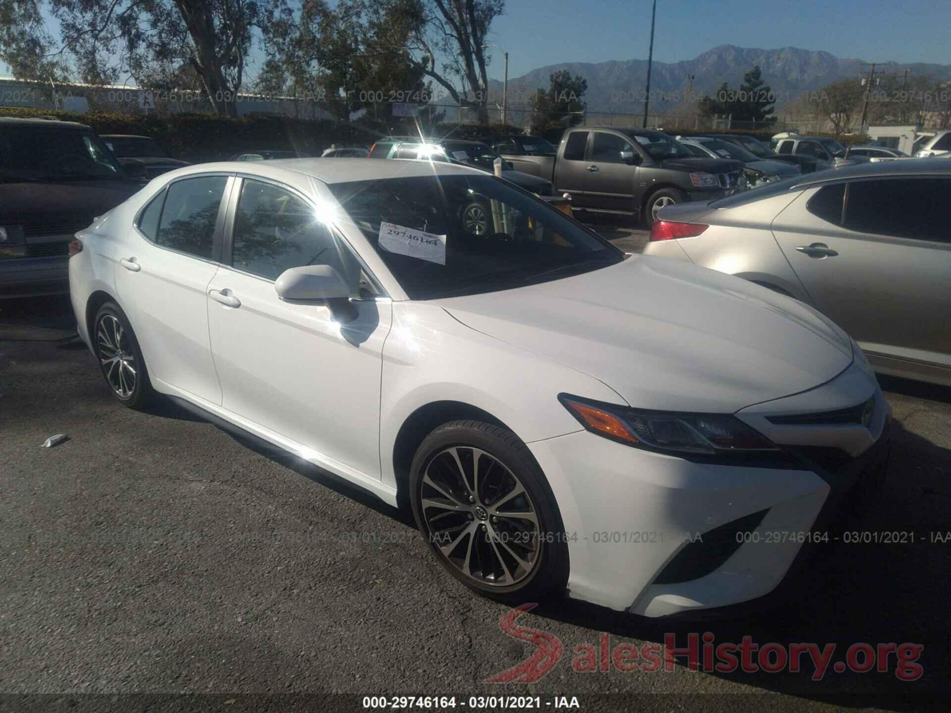 JTNB11HKXJ3051292 2018 TOYOTA CAMRY