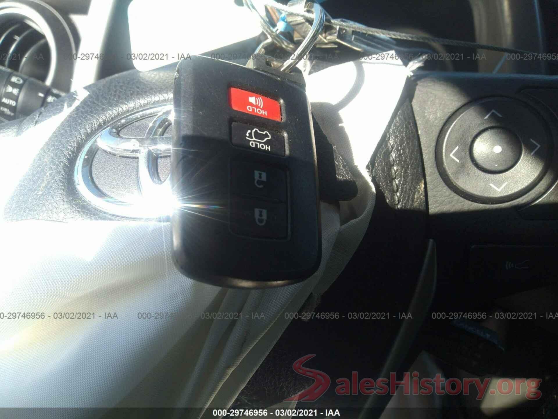 2T3RFREV8JW801237 2018 TOYOTA RAV4