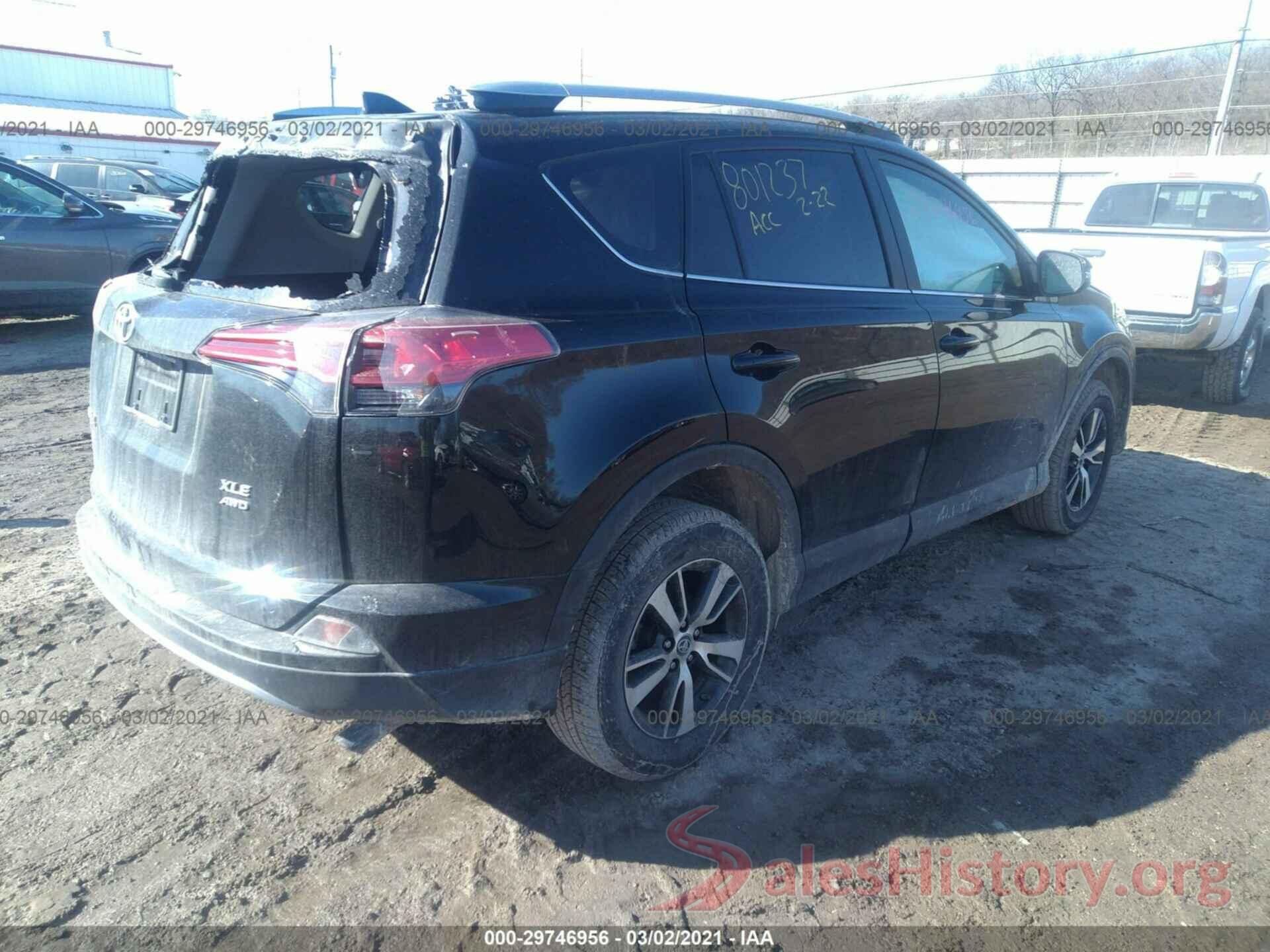 2T3RFREV8JW801237 2018 TOYOTA RAV4