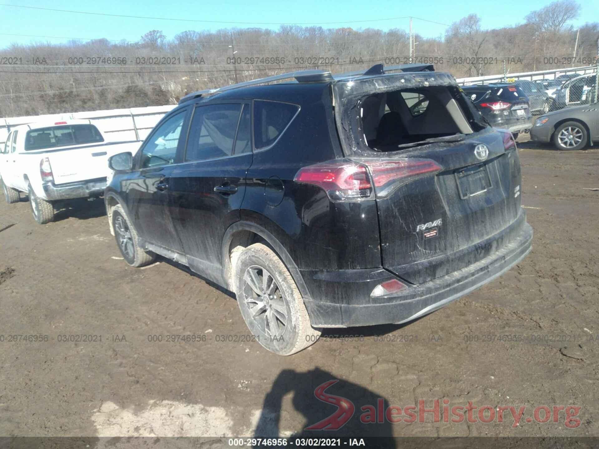 2T3RFREV8JW801237 2018 TOYOTA RAV4