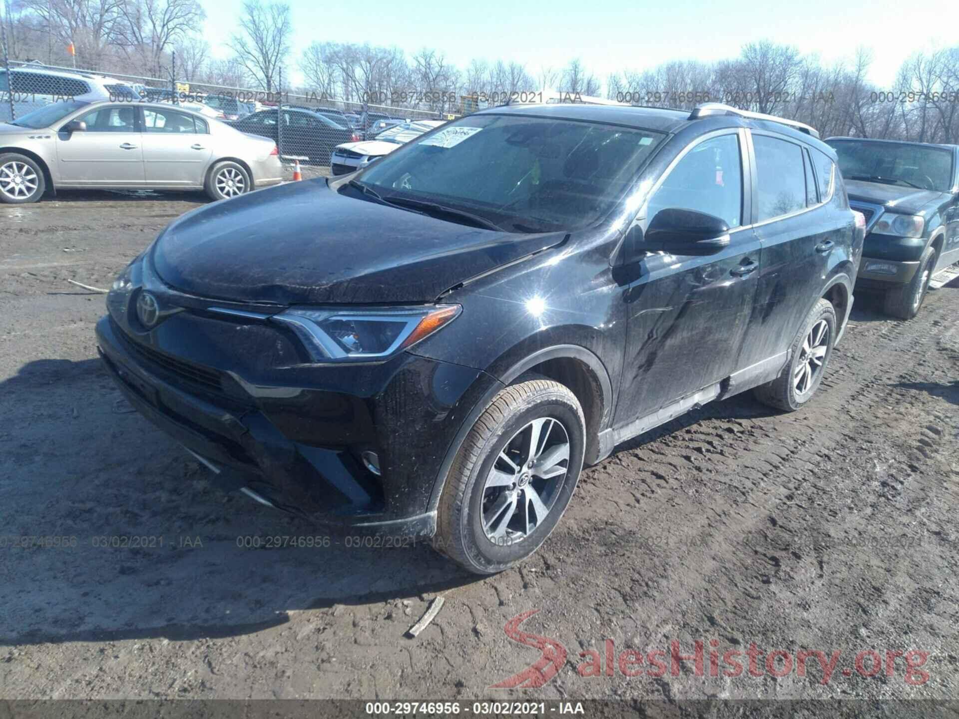 2T3RFREV8JW801237 2018 TOYOTA RAV4