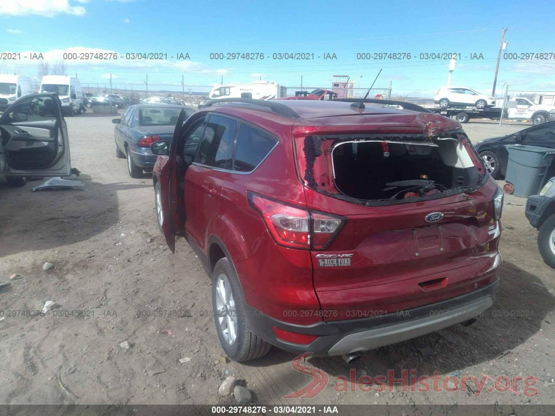 1FMCU0GD7JUC70472 2018 FORD ESCAPE