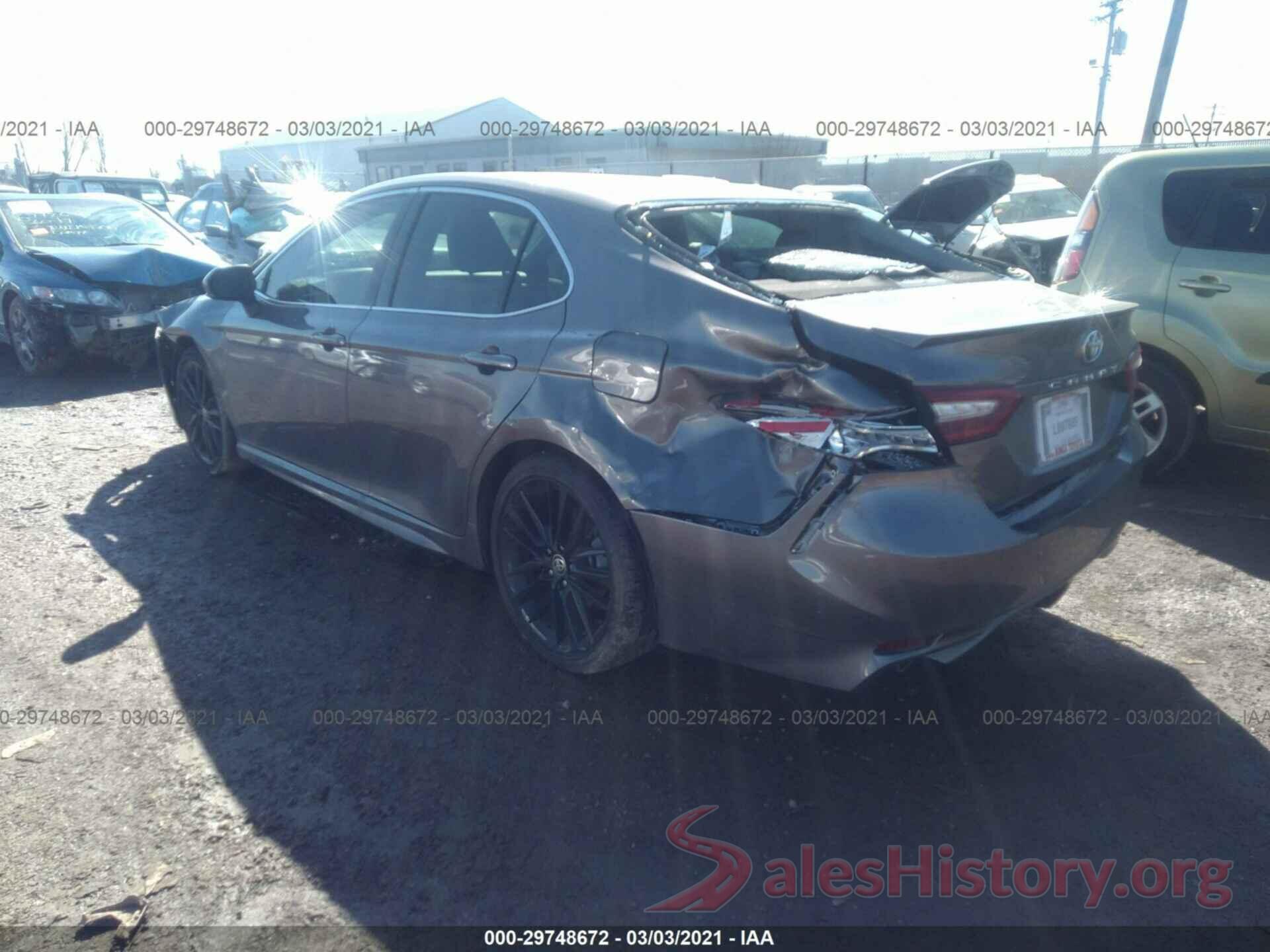 4T1B61HK9JU053126 2018 TOYOTA CAMRY