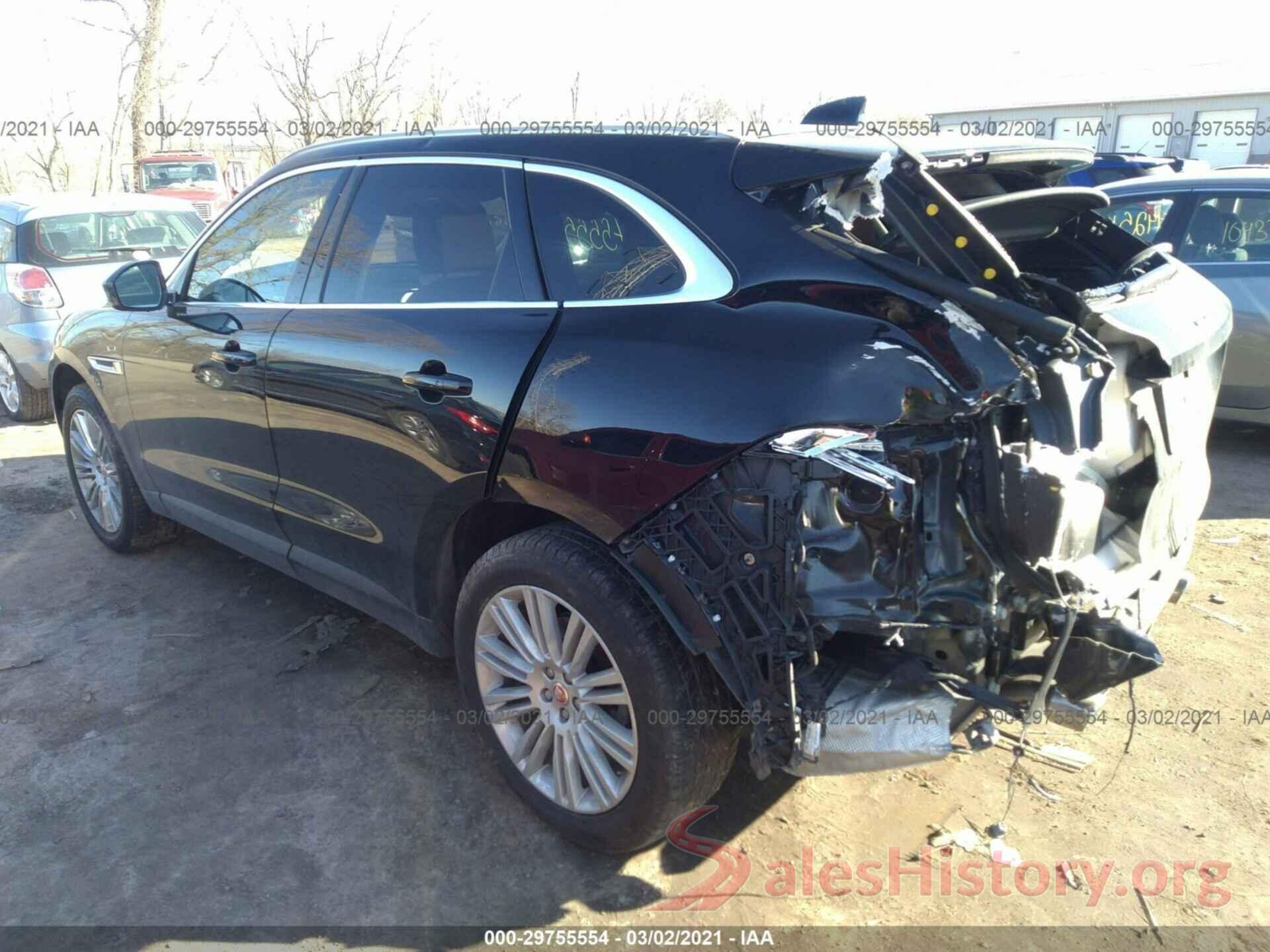 SADCN2GX4KA366686 2019 JAGUAR F-PACE