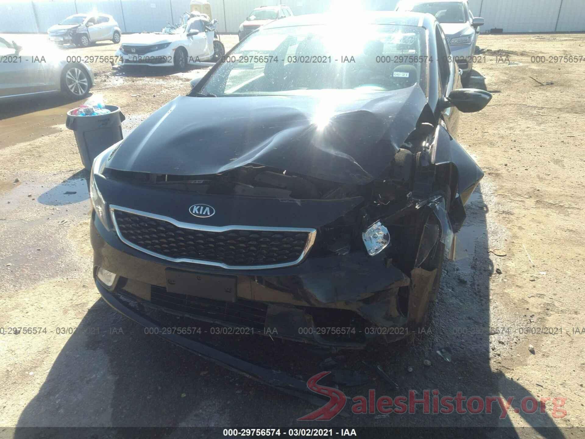 3KPFL4A7XJE262377 2018 KIA FORTE