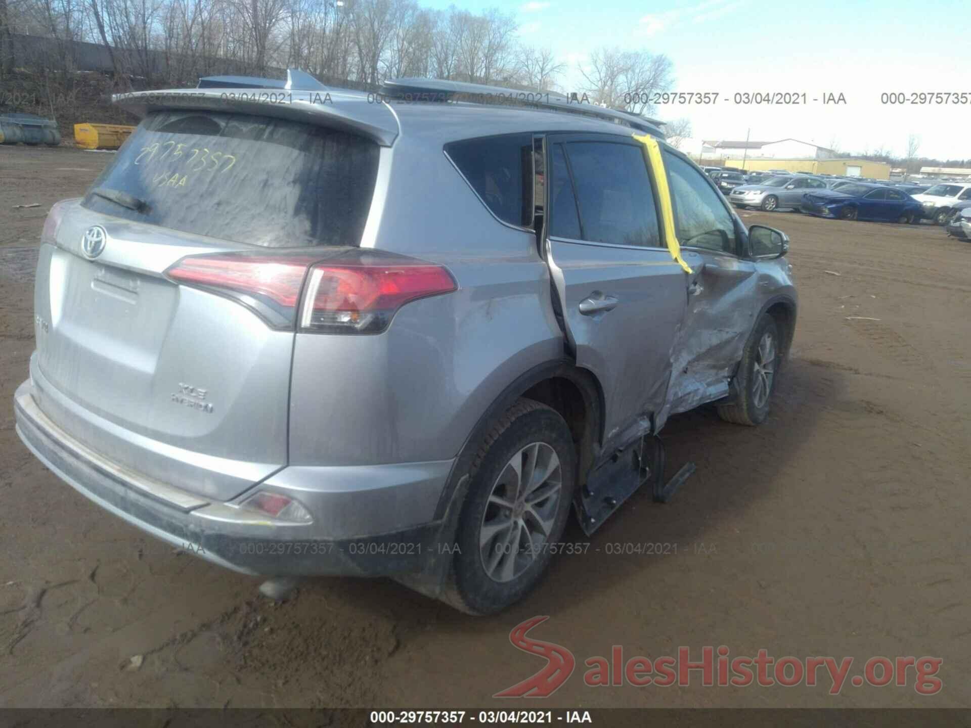 JTMRJREV2JD195154 2018 TOYOTA RAV4