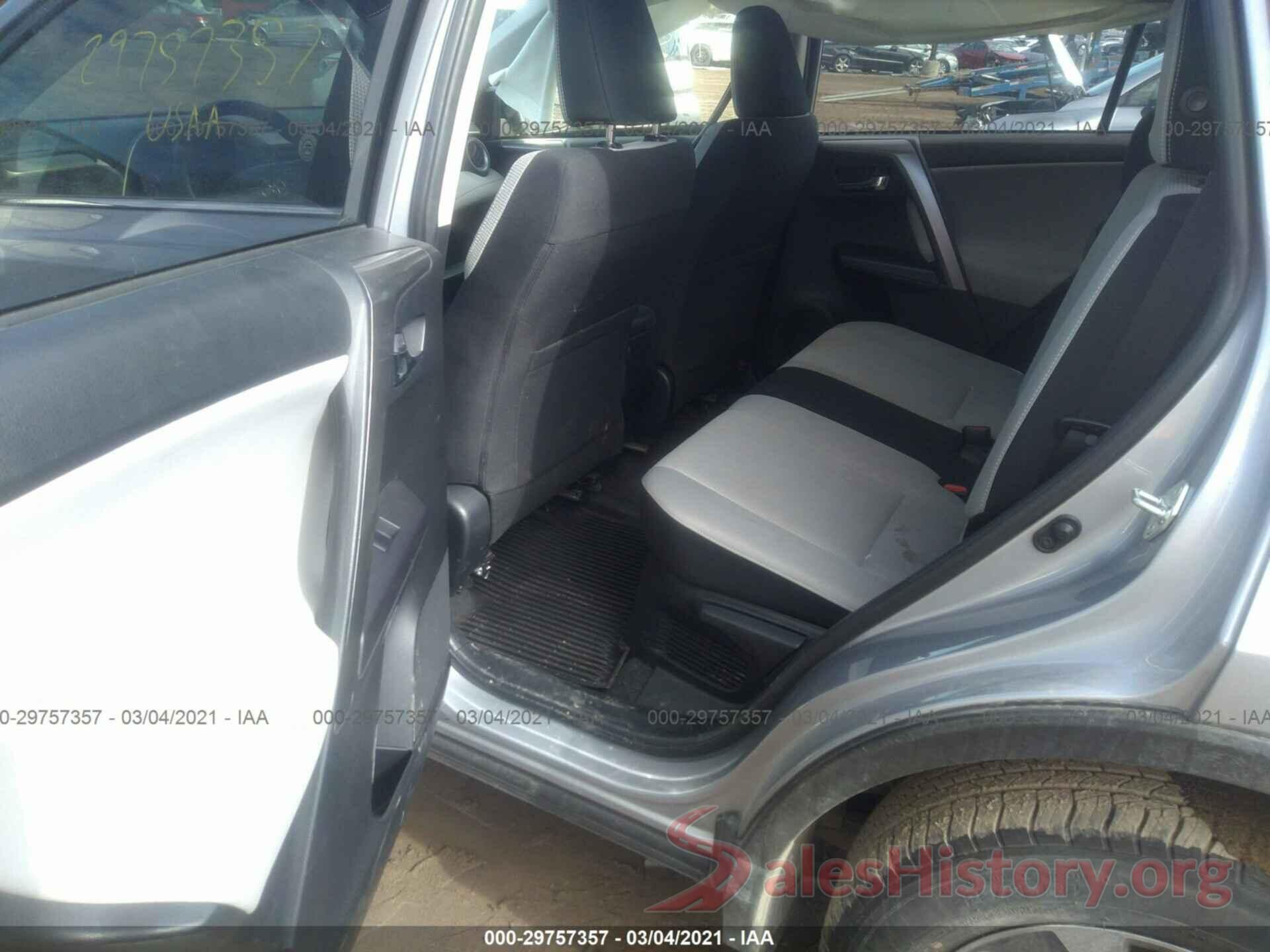 JTMRJREV2JD195154 2018 TOYOTA RAV4