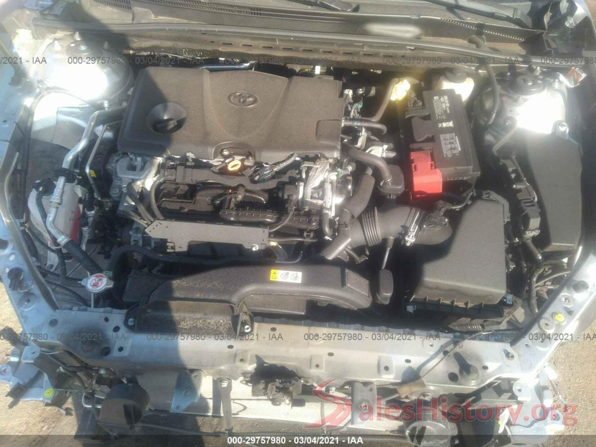 4T1B11HK2JU068520 2018 TOYOTA CAMRY