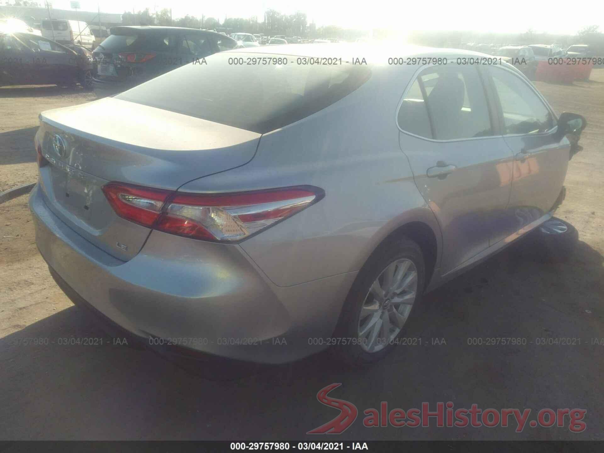 4T1B11HK2JU068520 2018 TOYOTA CAMRY