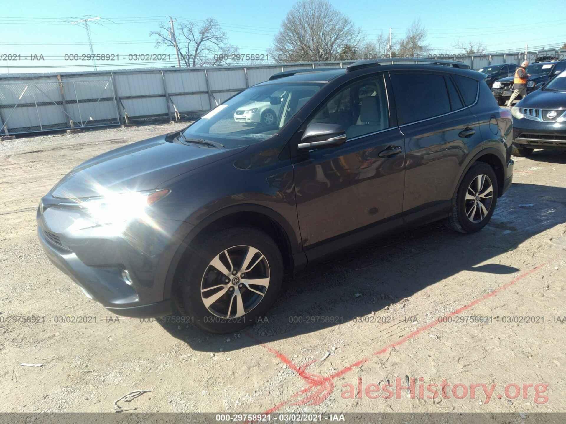 JTMRFREV8HJ137336 2017 TOYOTA RAV4