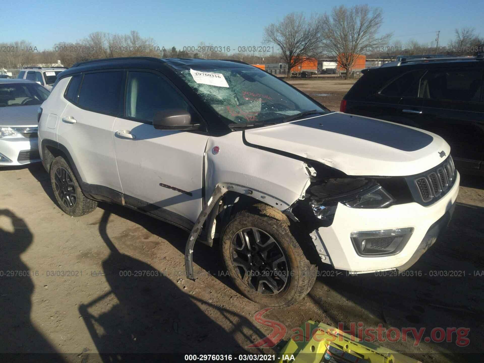 3C4NJDDBXKT669078 2019 JEEP COMPASS