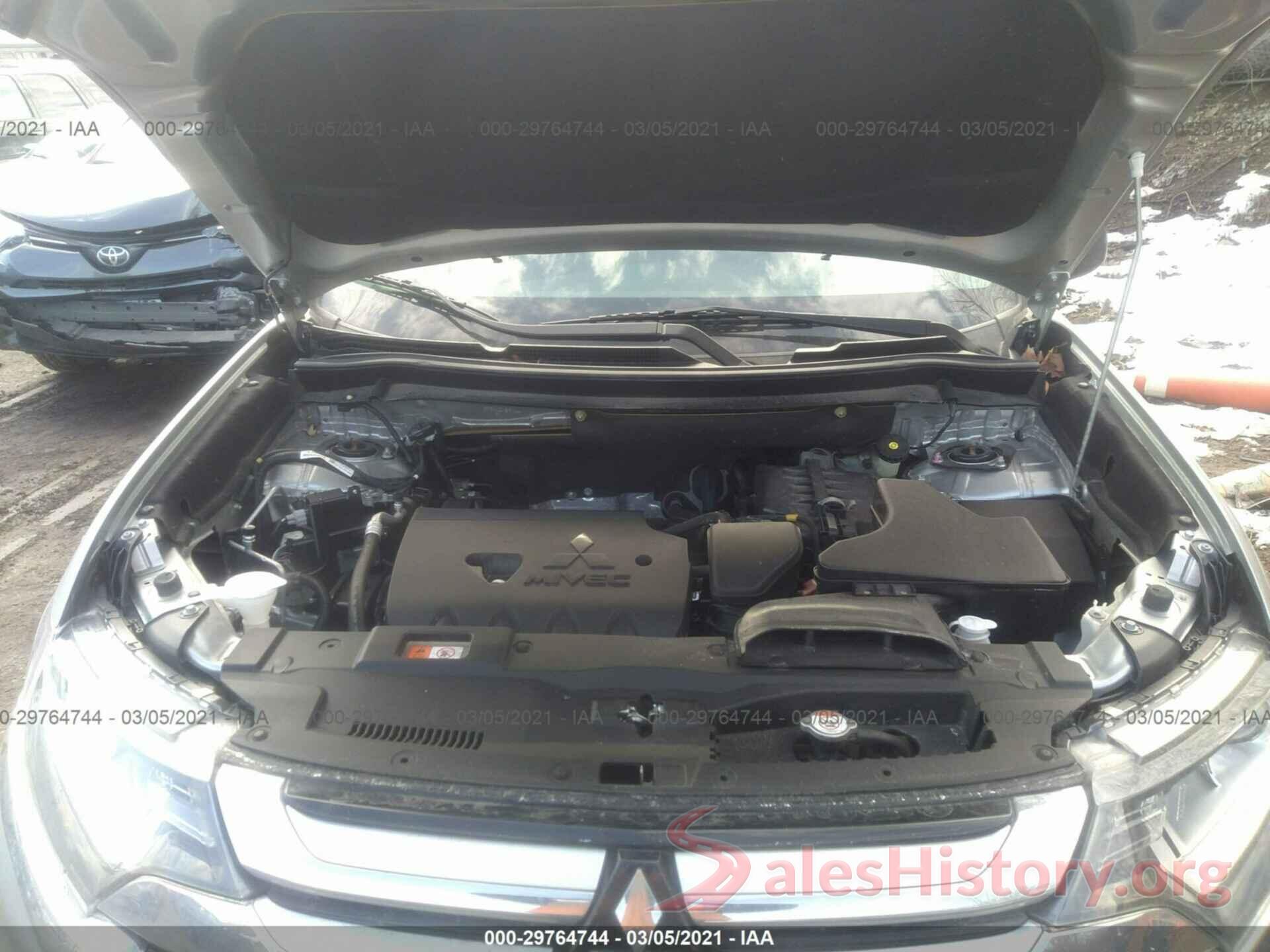 JA4AZ3A3XJZ058144 2018 MITSUBISHI OUTLANDER