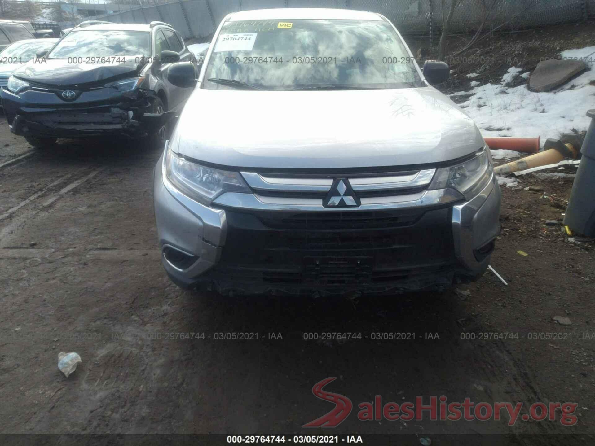 JA4AZ3A3XJZ058144 2018 MITSUBISHI OUTLANDER