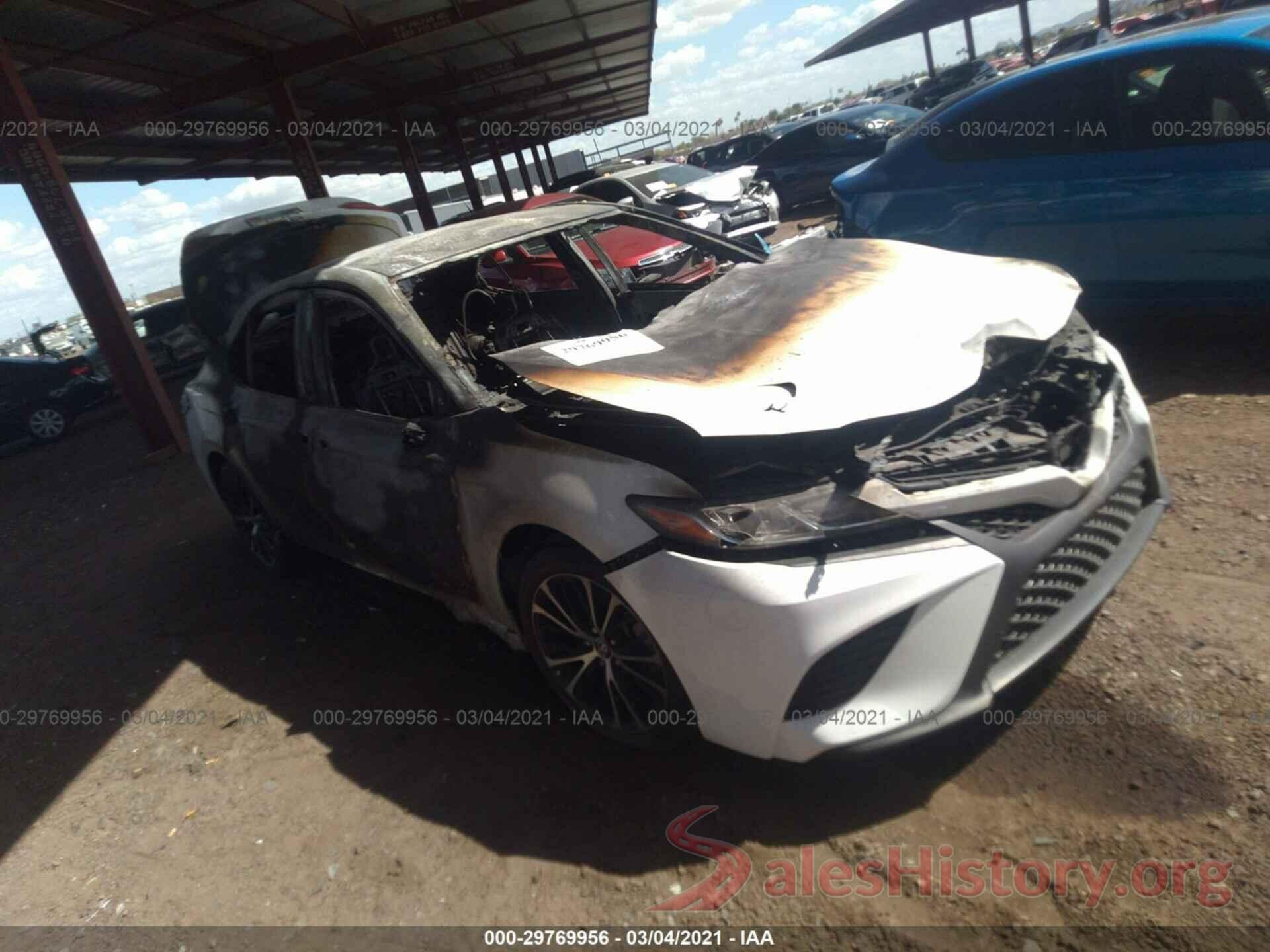 4T1B11HK9JU516588 2018 TOYOTA CAMRY