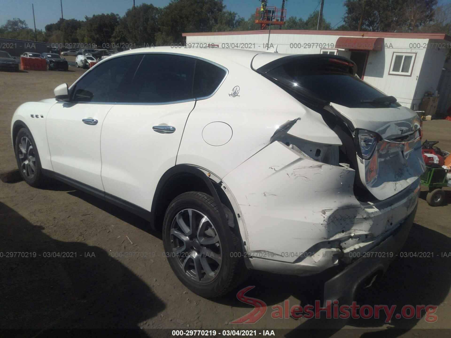 ZN661XUA2JX291546 2018 MASERATI LEVANTE