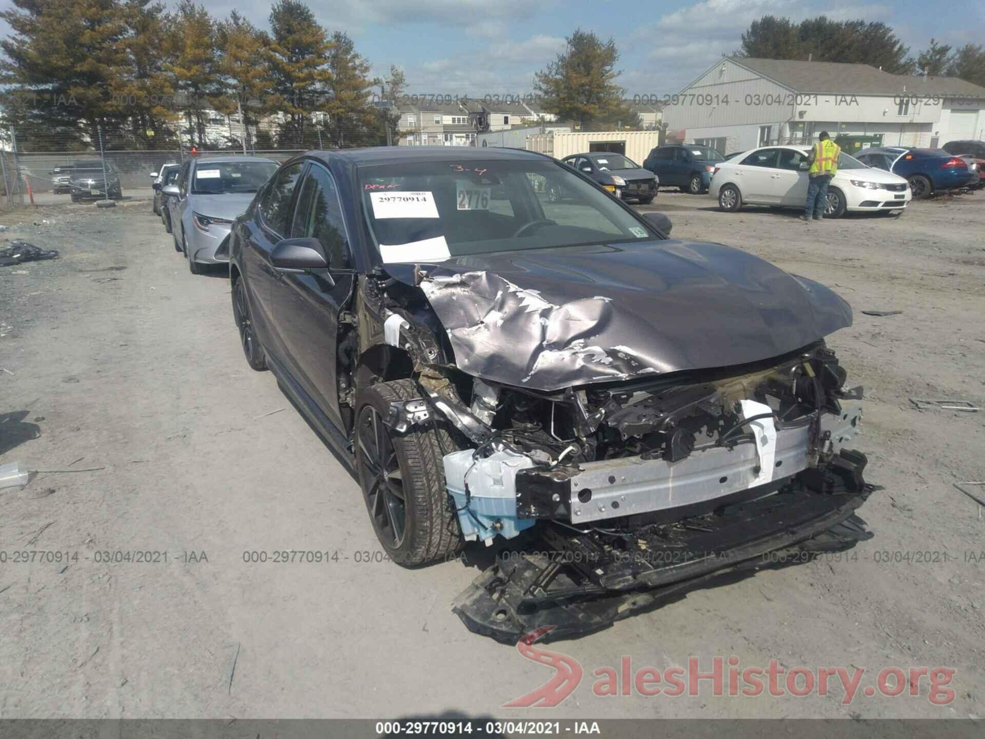 4T1B61HK9JU512705 2018 TOYOTA CAMRY