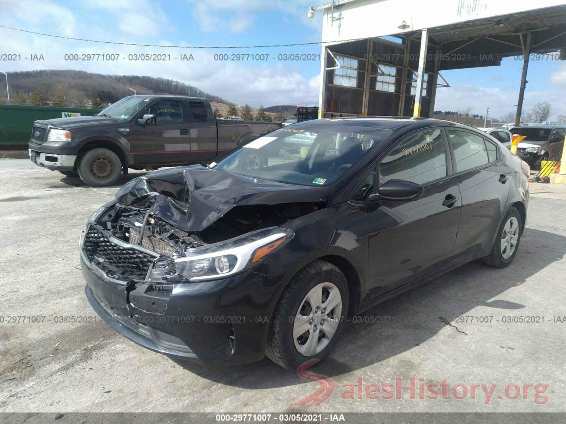 3KPFK4A79HE011279 2017 KIA FORTE