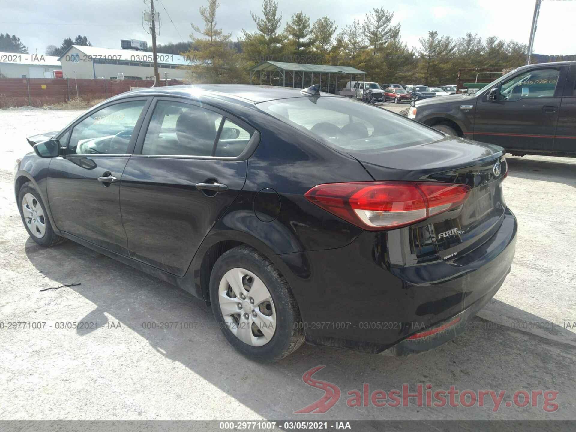 3KPFK4A79HE011279 2017 KIA FORTE