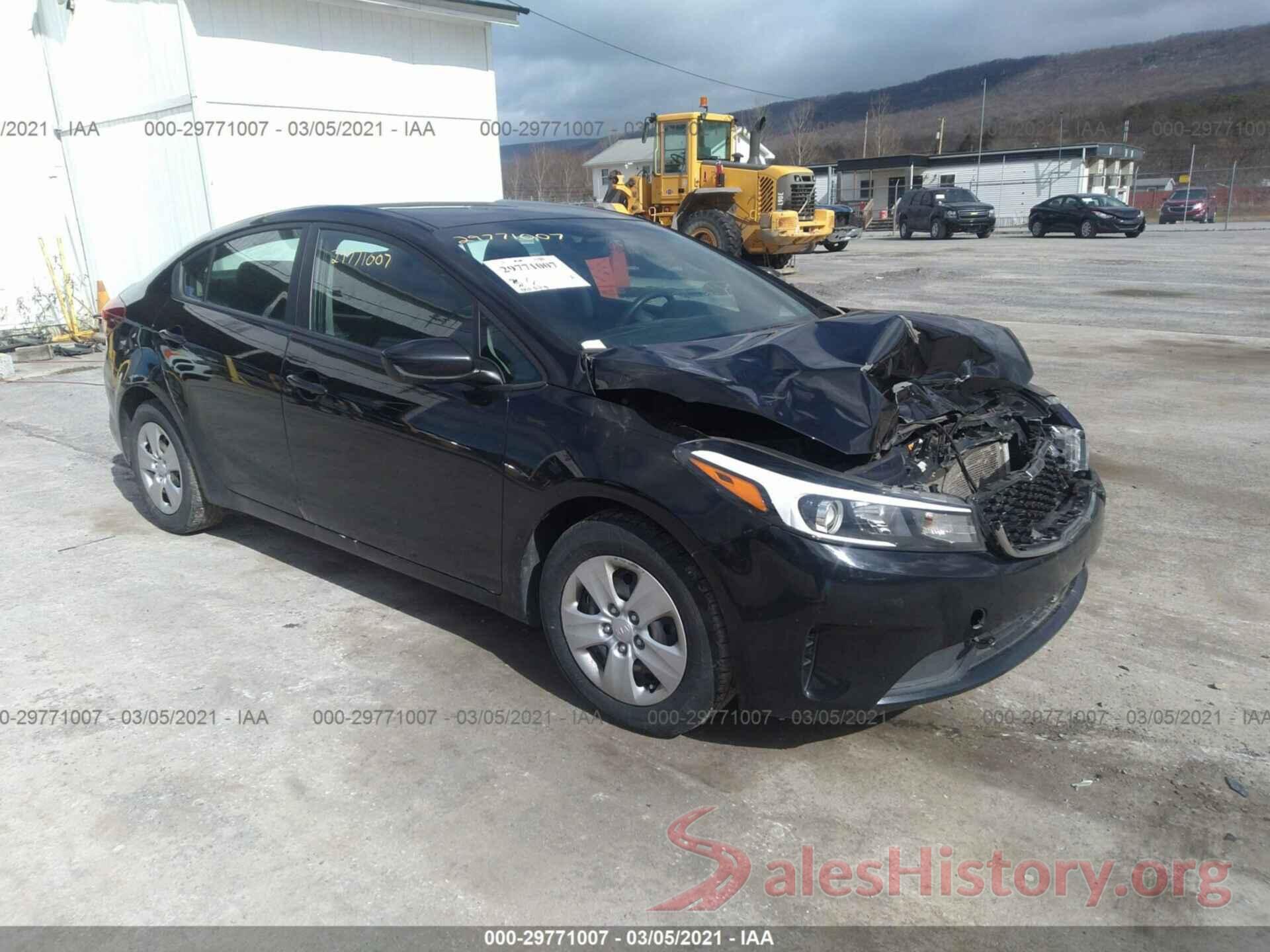 3KPFK4A79HE011279 2017 KIA FORTE