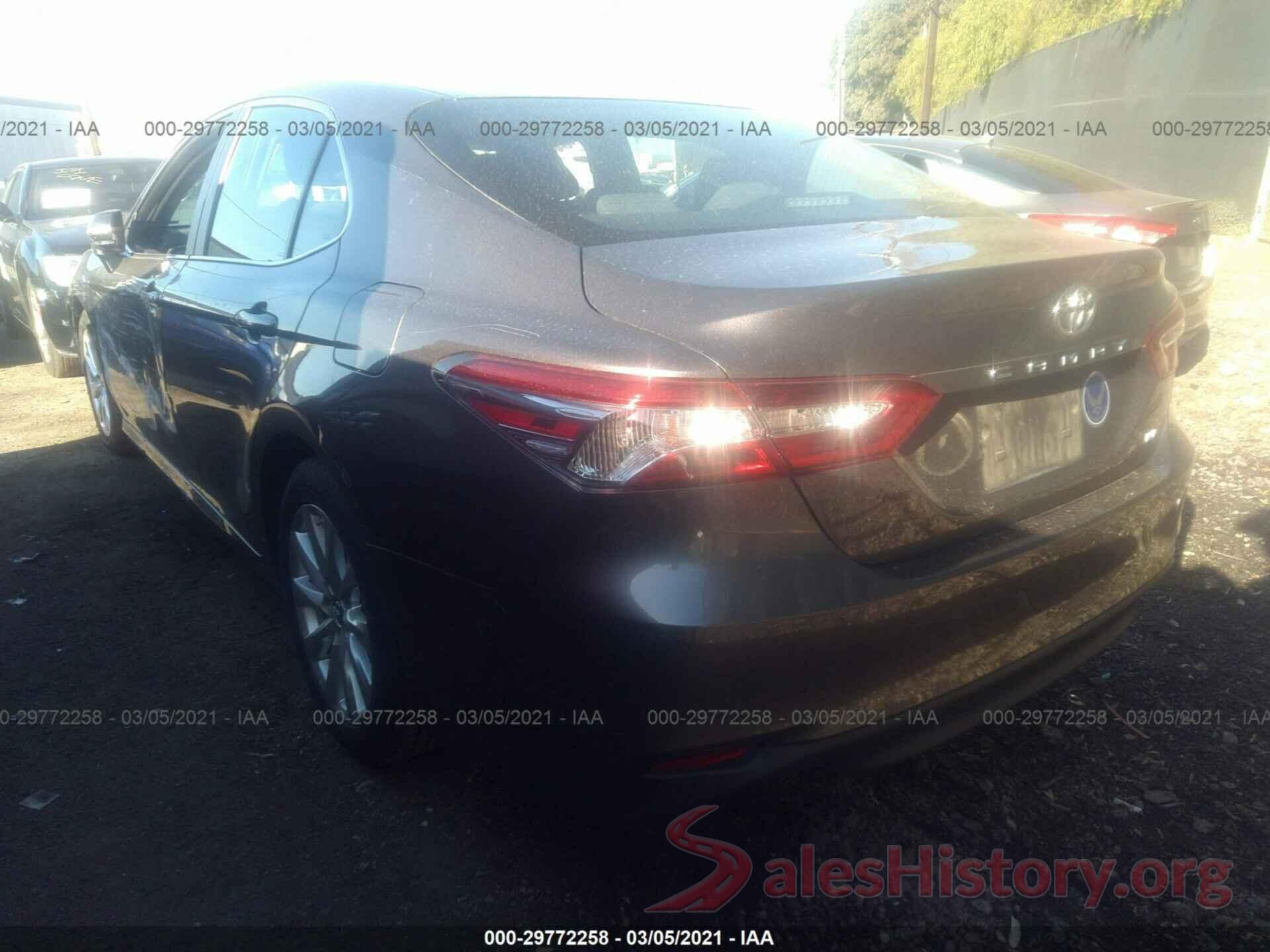 4T1B11HKXJU015760 2018 TOYOTA CAMRY