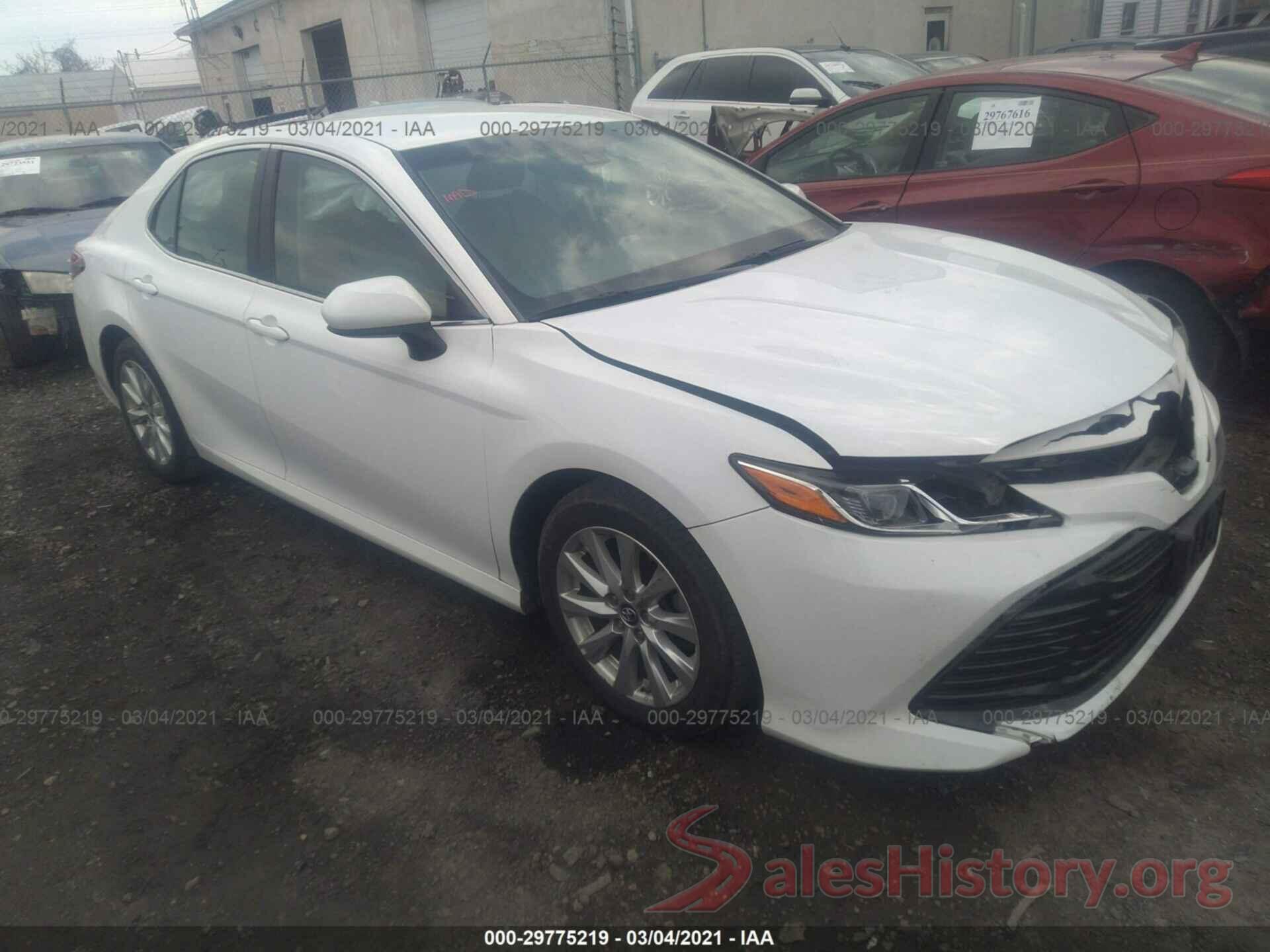 4T1B11HK4JU007766 2018 TOYOTA CAMRY