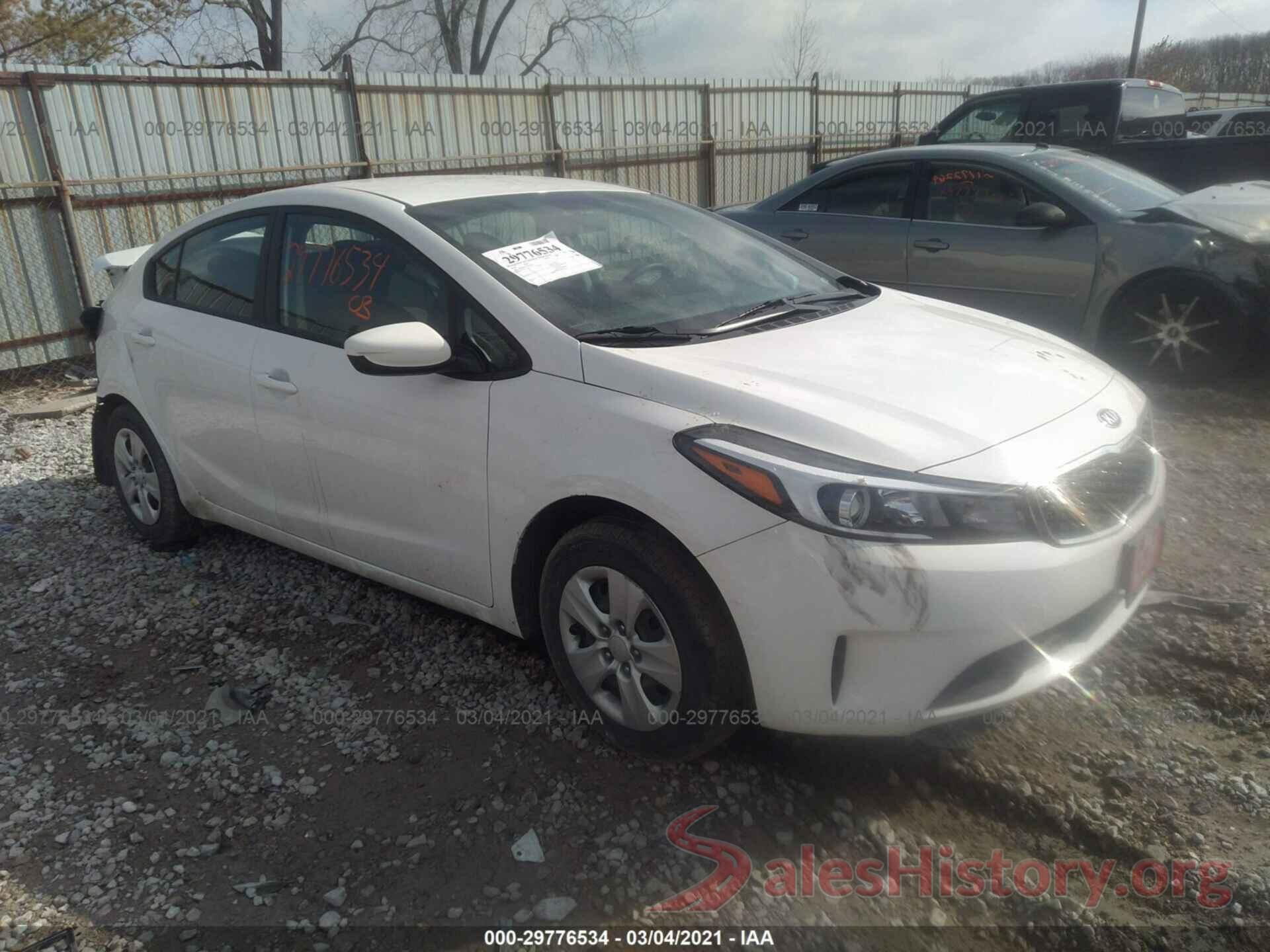 3KPFK4A75JE168426 2018 KIA FORTE