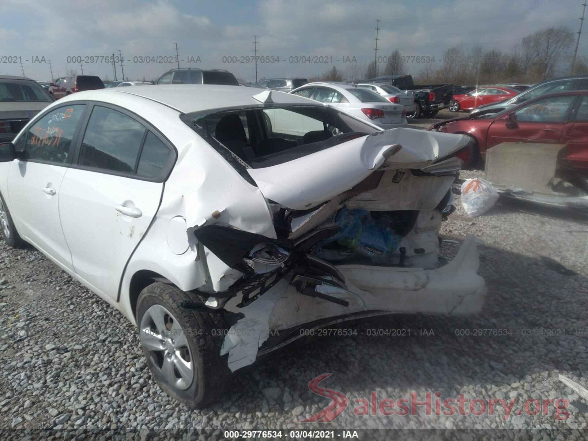 3KPFK4A75JE168426 2018 KIA FORTE