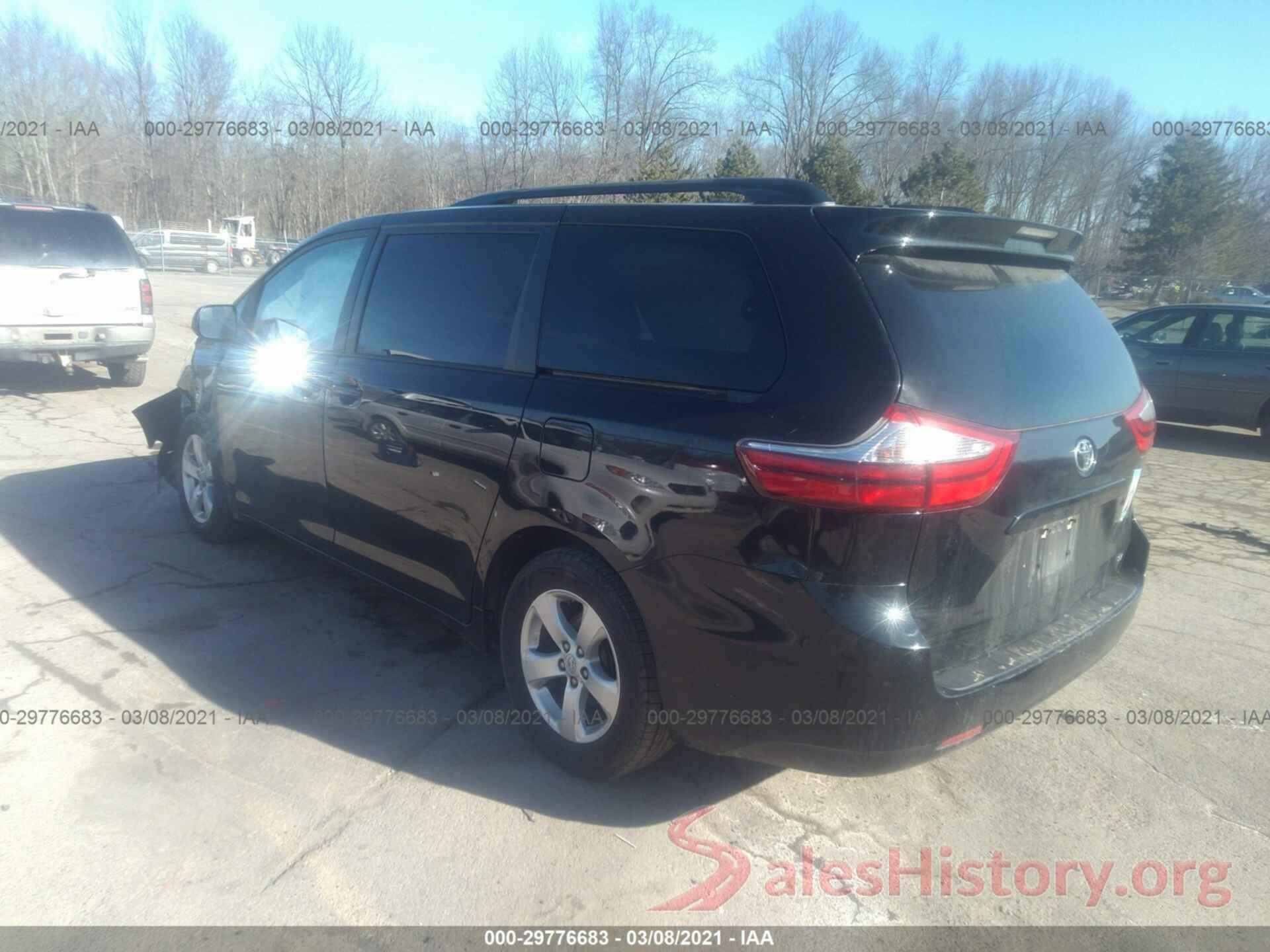 5TDKZ3DC7HS824929 2017 TOYOTA SIENNA