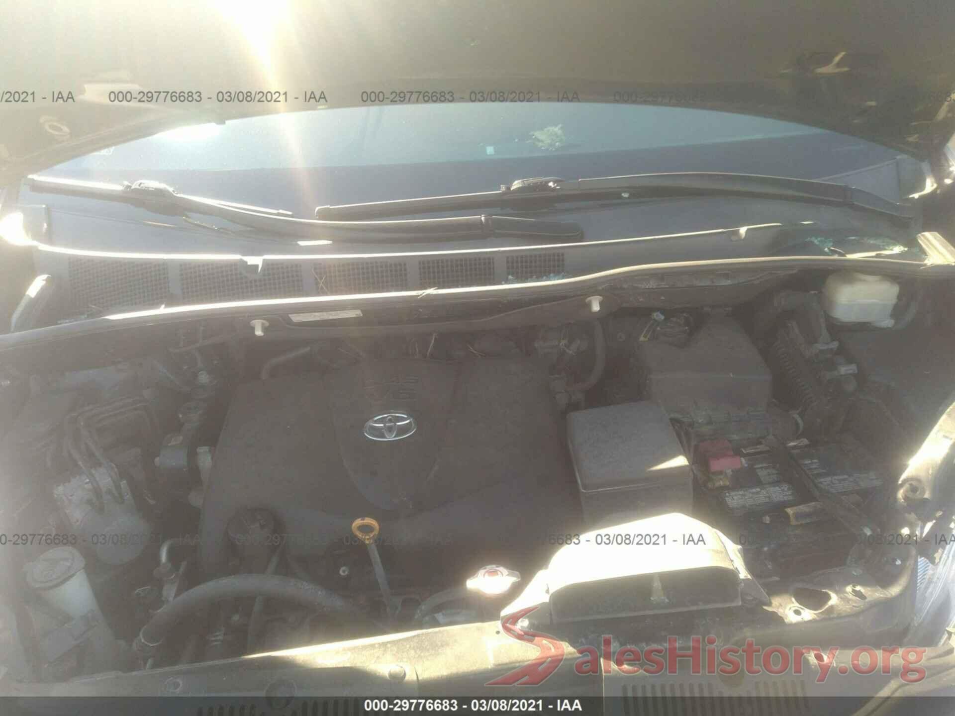 5TDKZ3DC7HS824929 2017 TOYOTA SIENNA